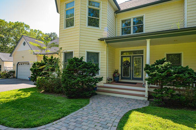 228 Pine Road, Coram, NY 11727