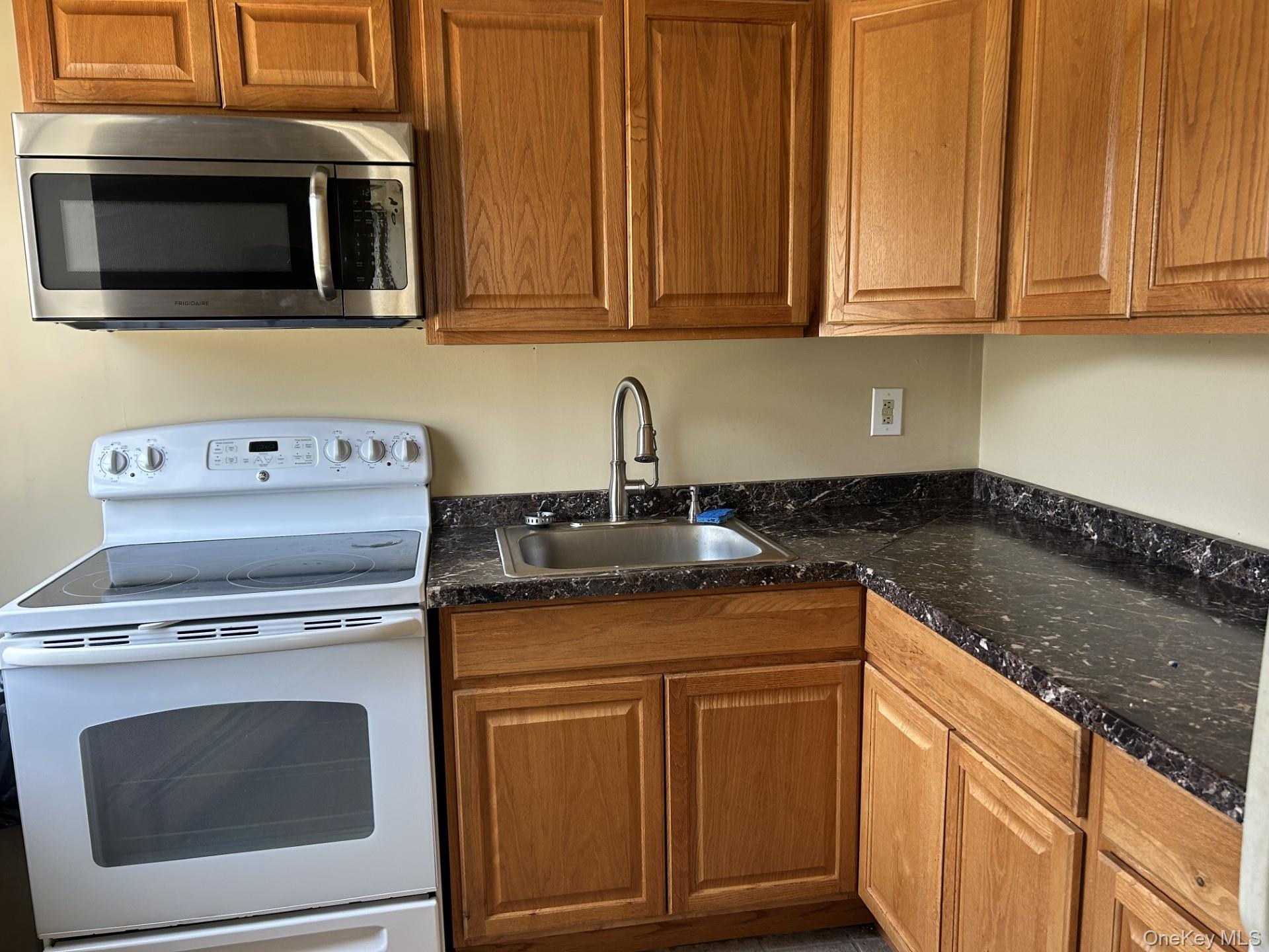 2453 D Union Boulevard, Islip, NY 11751