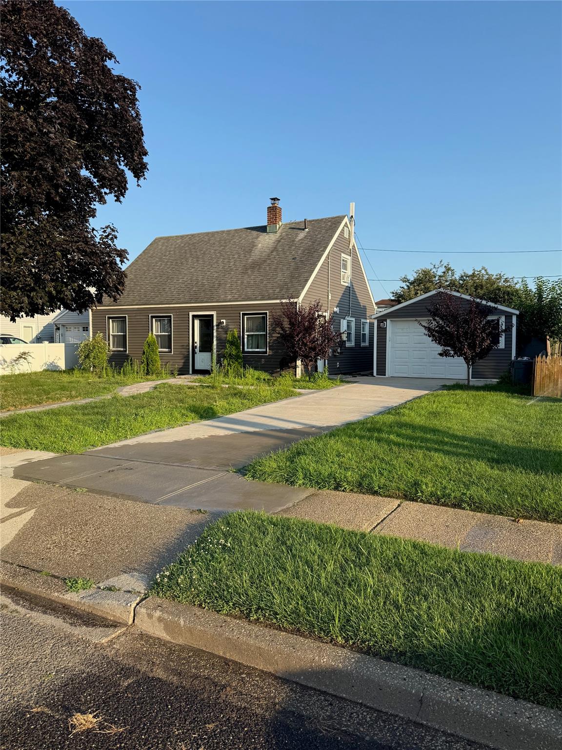 14 Glade Lane, Levittown, NY 11756