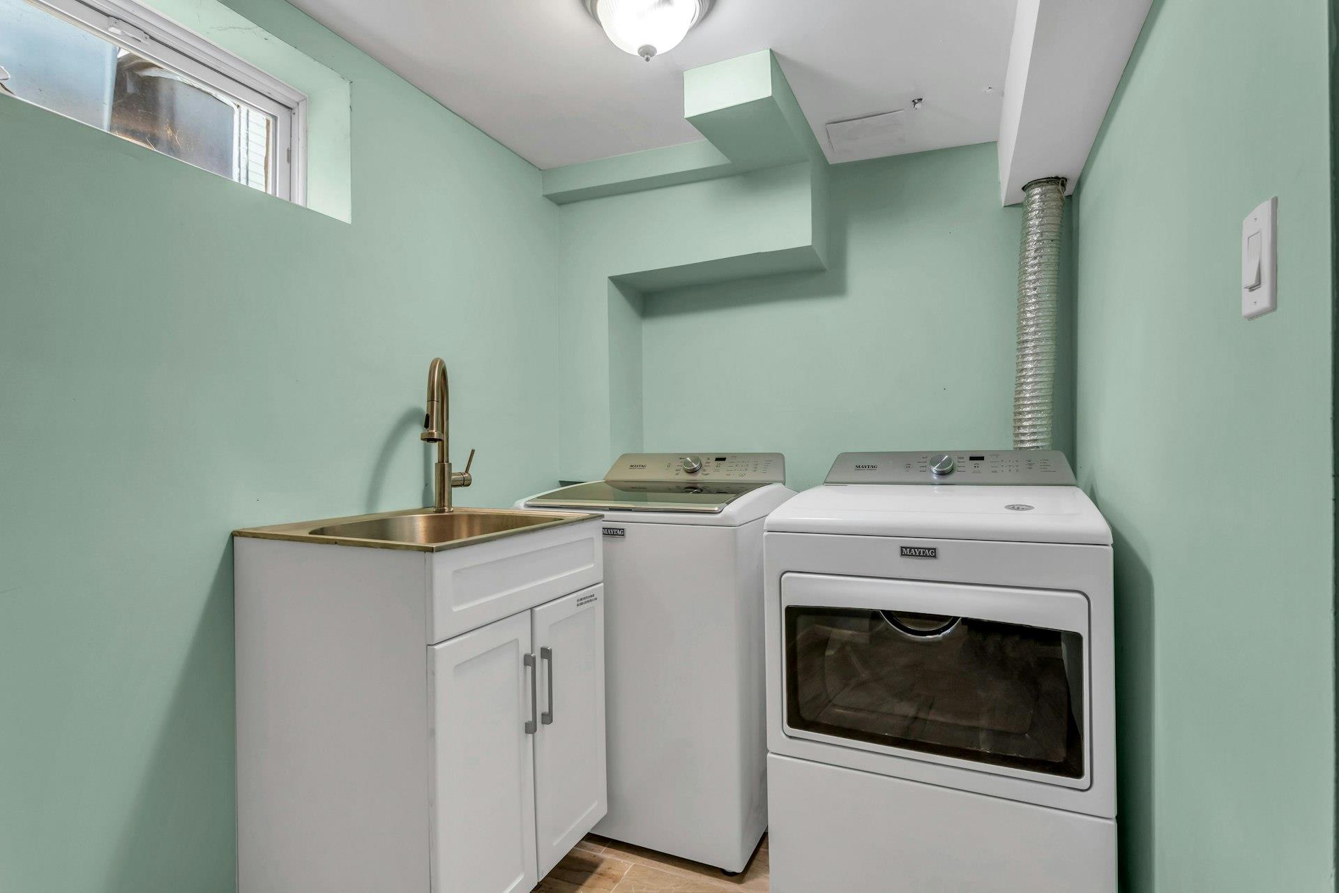 132 Gordon Avenue, Westbury, NY 11590