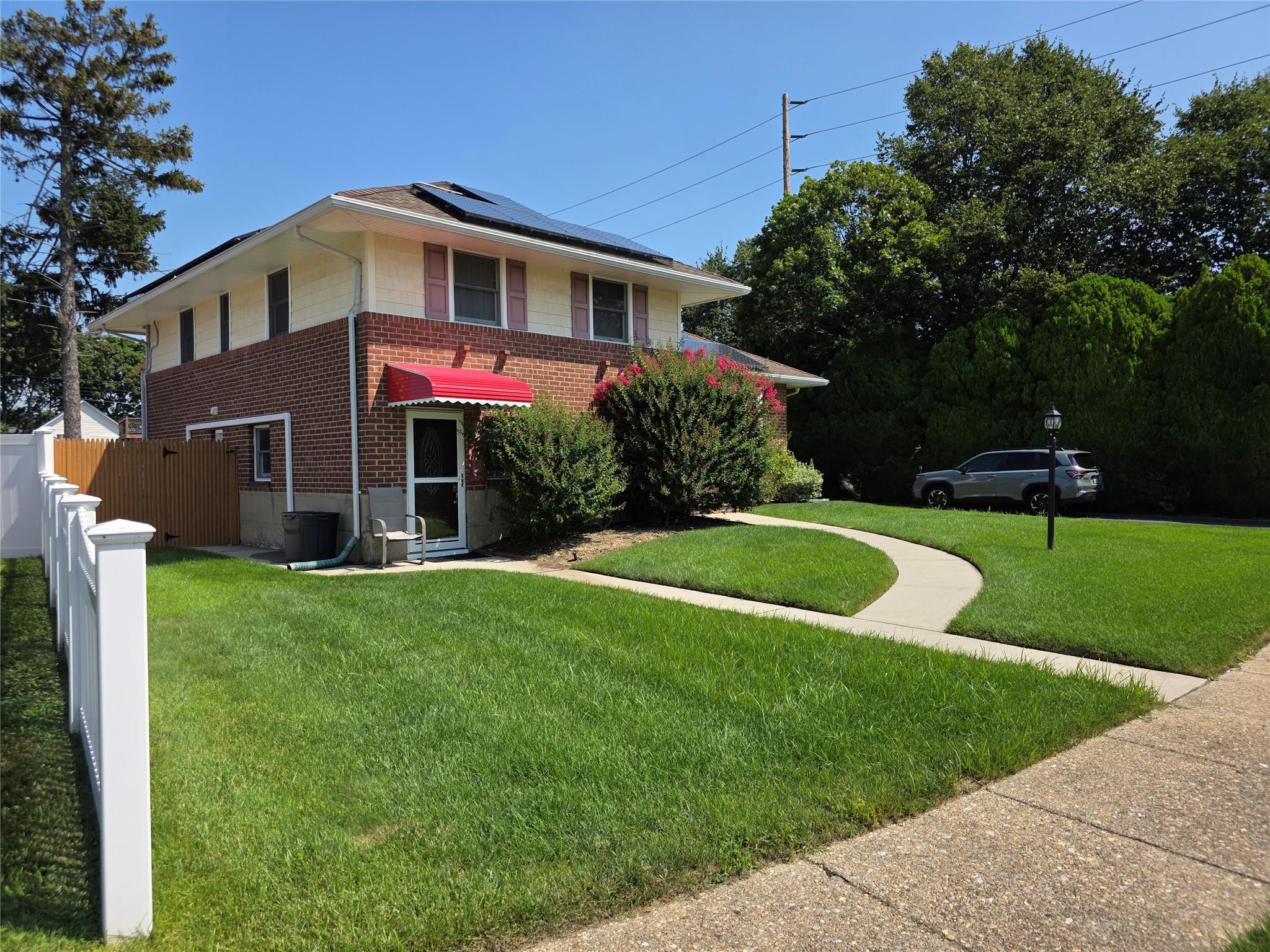 3895 Green Place, Bethpage, NY 11714