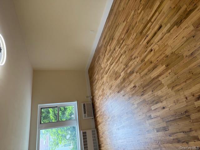 250 W Merrick Road # 2R, Freeport, NY 11520