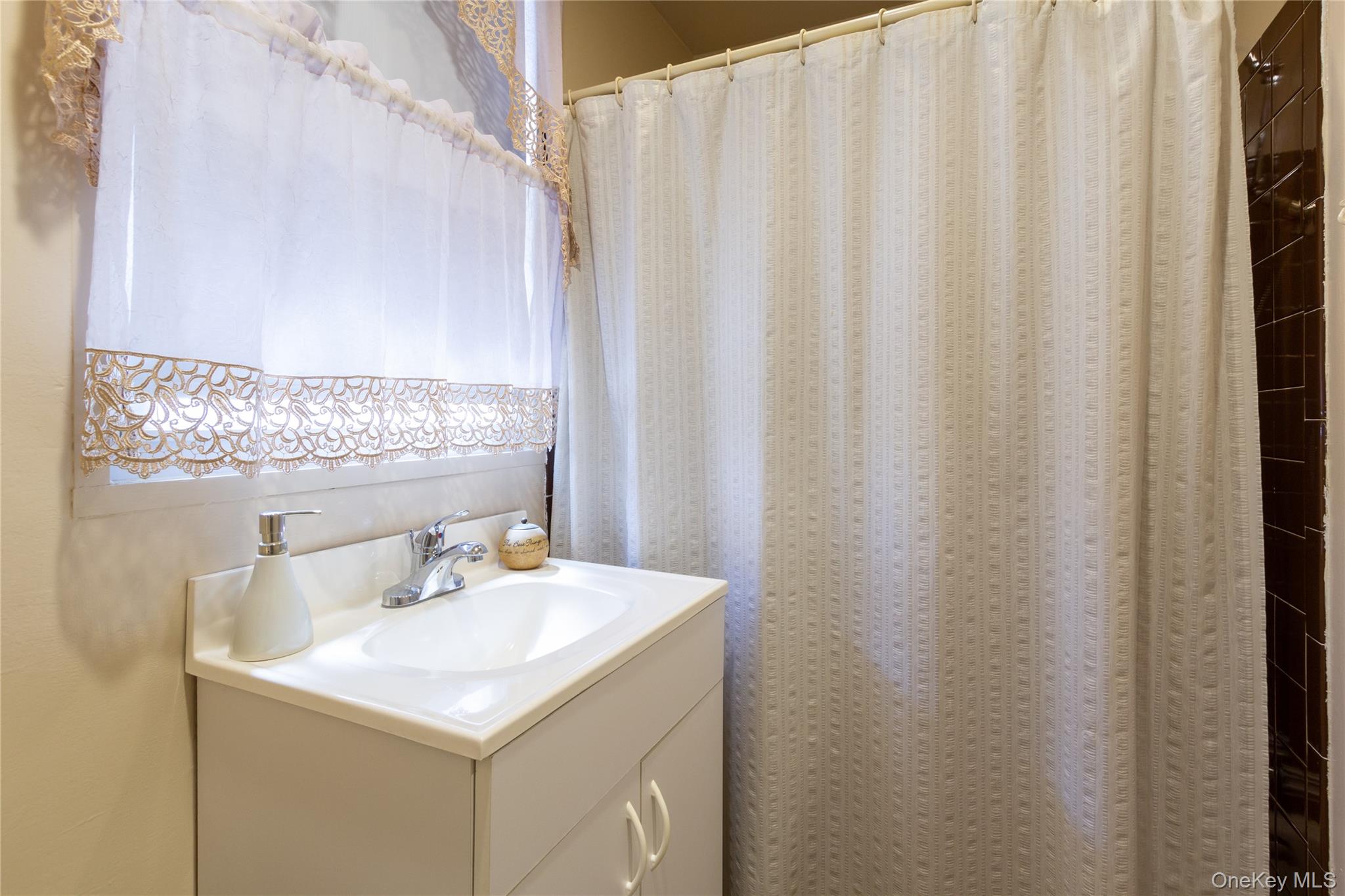 15050 15th Drive, Whitestone, NY 11357