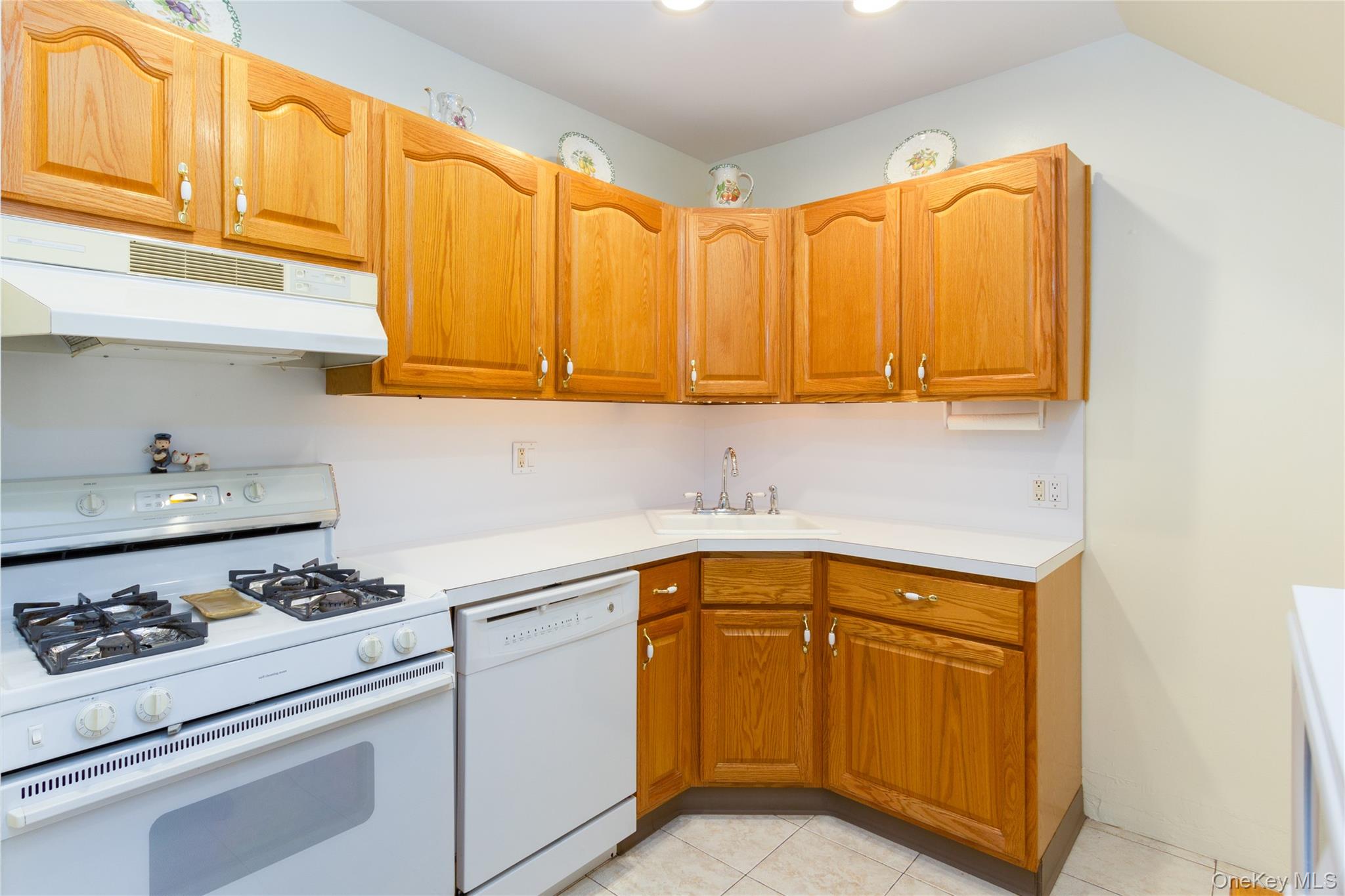 15050 15th Drive, Whitestone, NY 11357