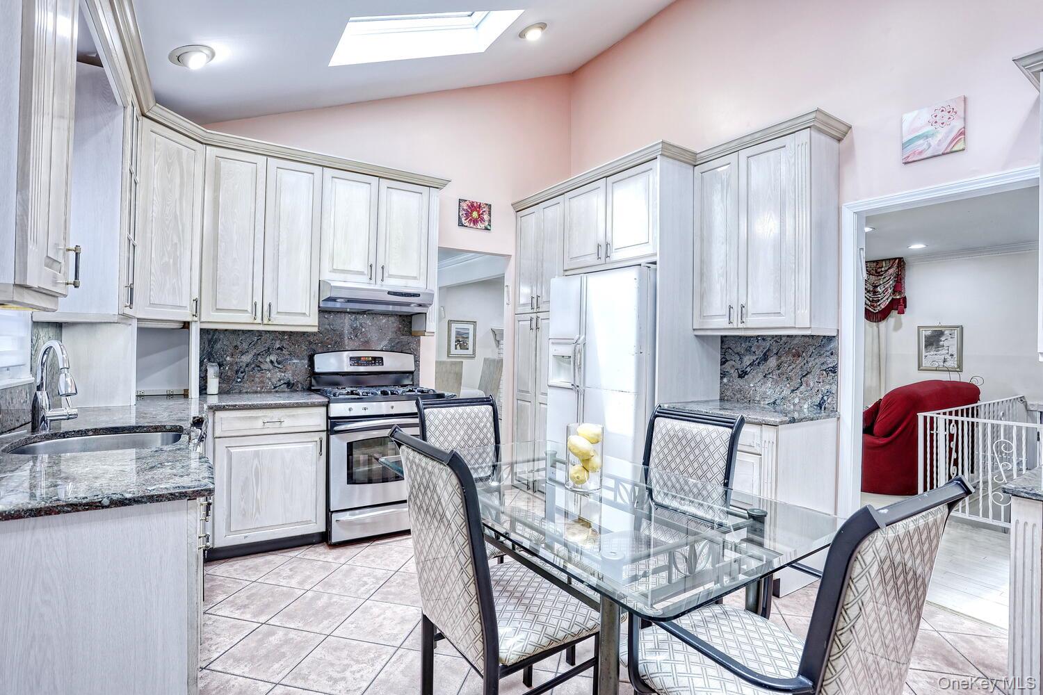 84 College Road, Monsey, NY 10952