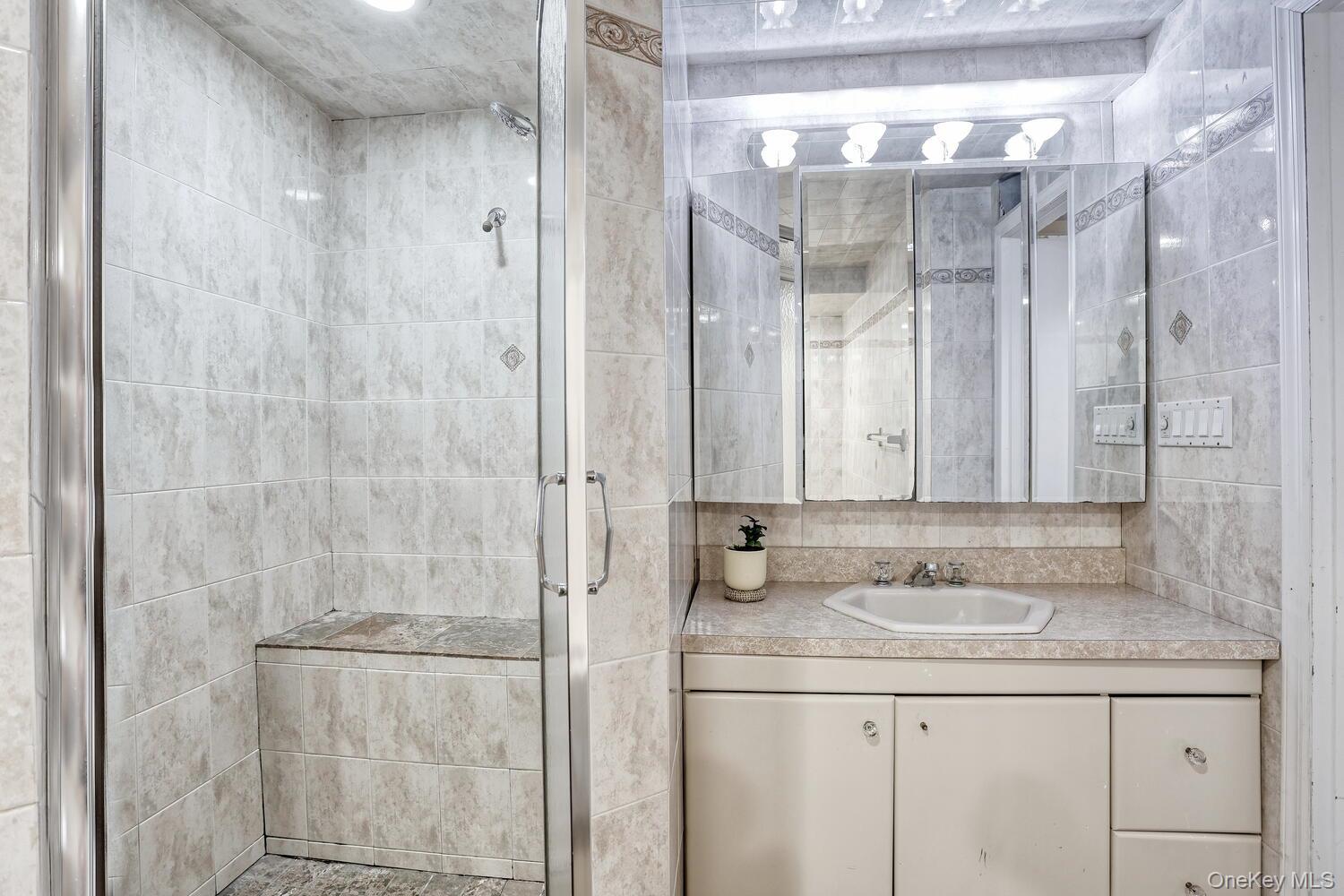 84 College Road, Monsey, NY 10952