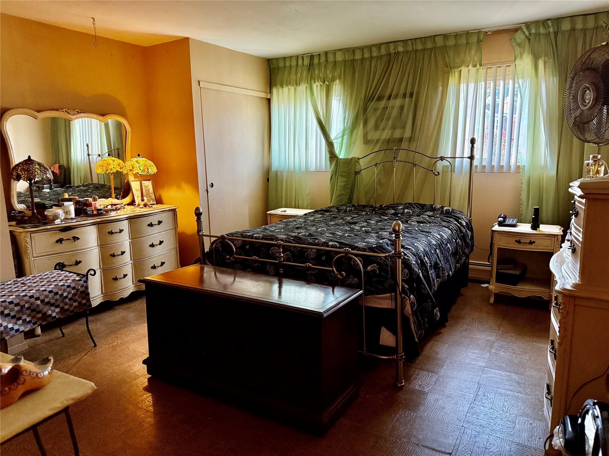 6 Winter Lane, Amityville, NY 11701