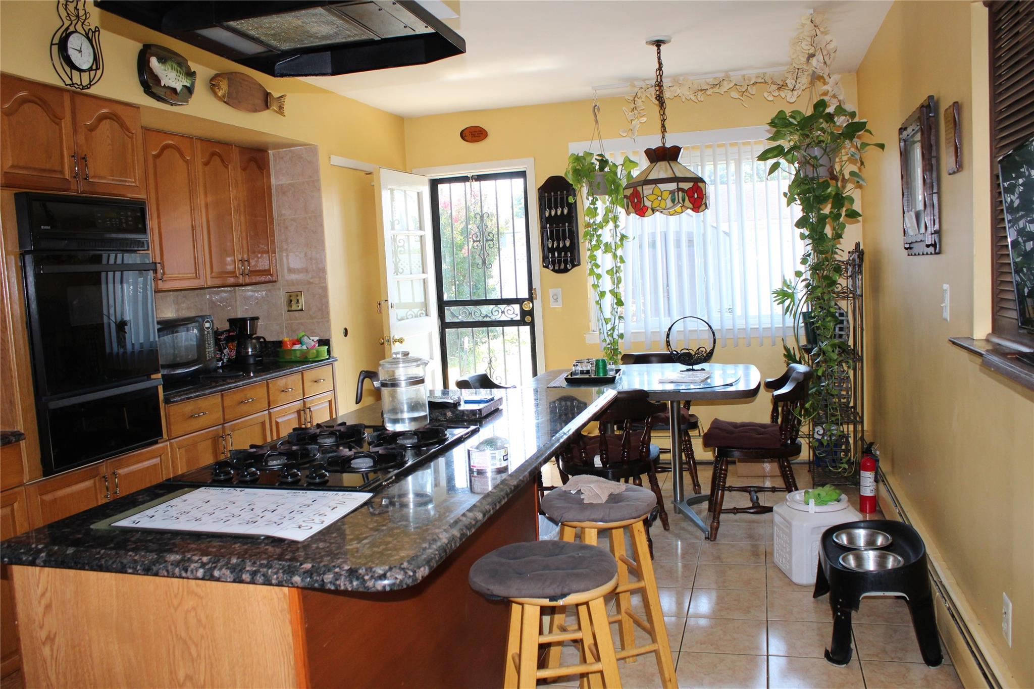 6 Winter Lane, Amityville, NY 11701