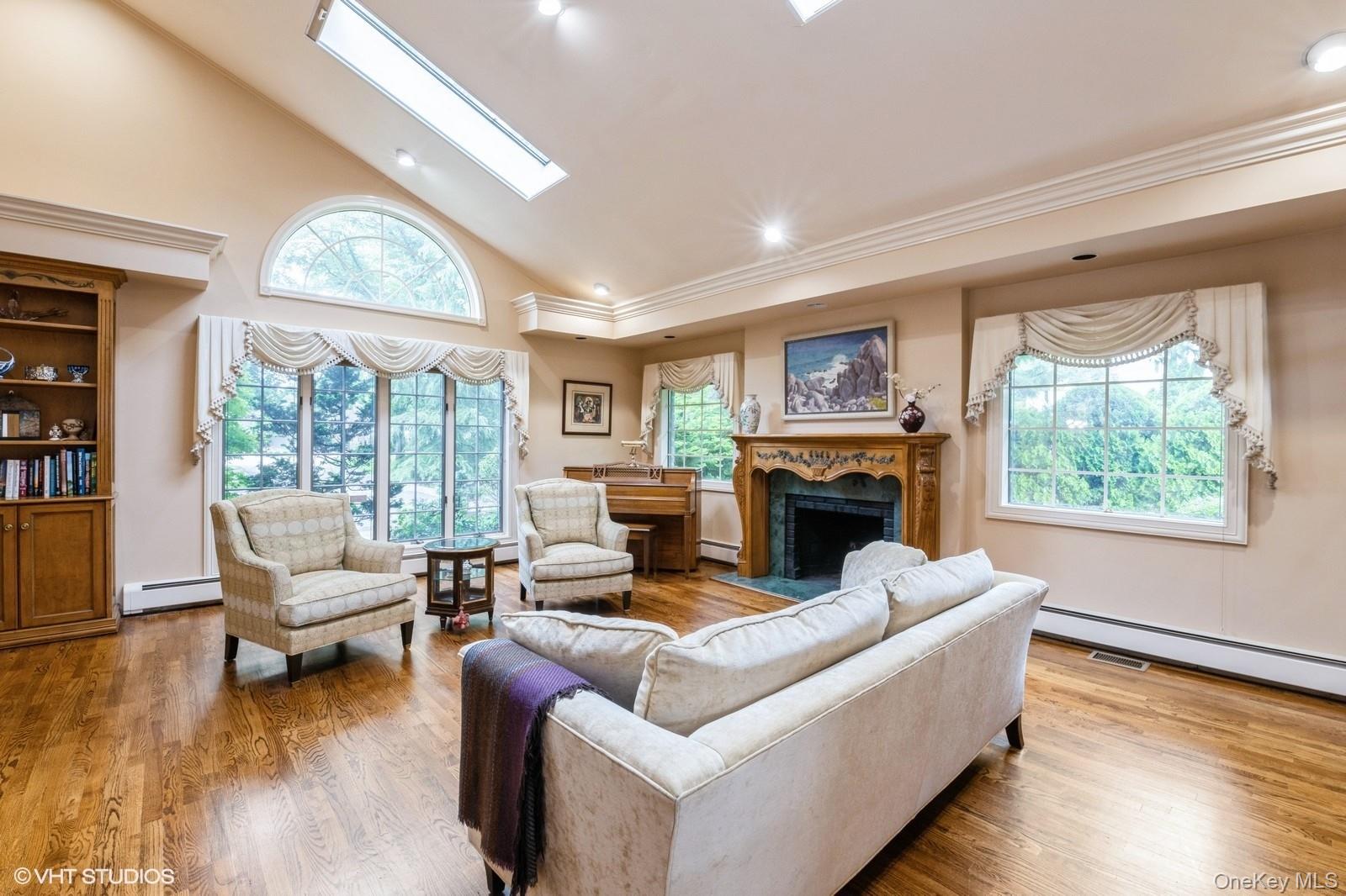 835 Barberry Lane, Woodsburgh, NY 11598