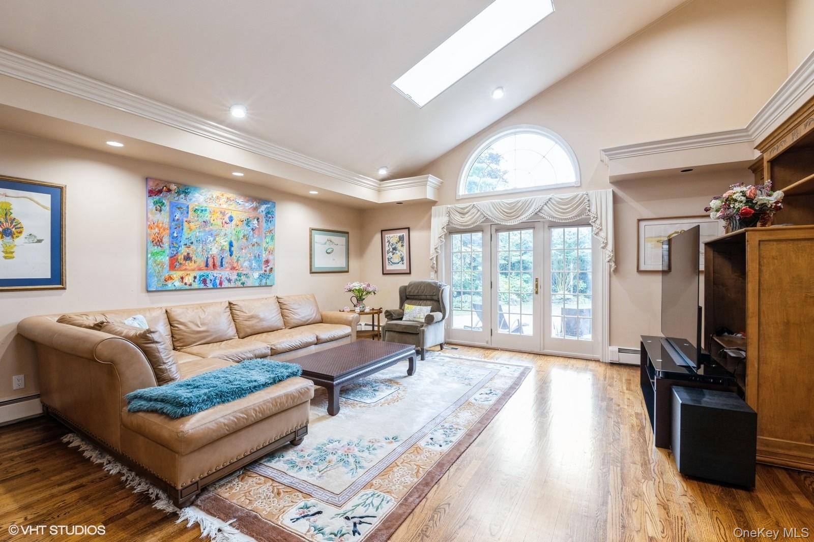 835 Barberry Lane, Woodsburgh, NY 11598