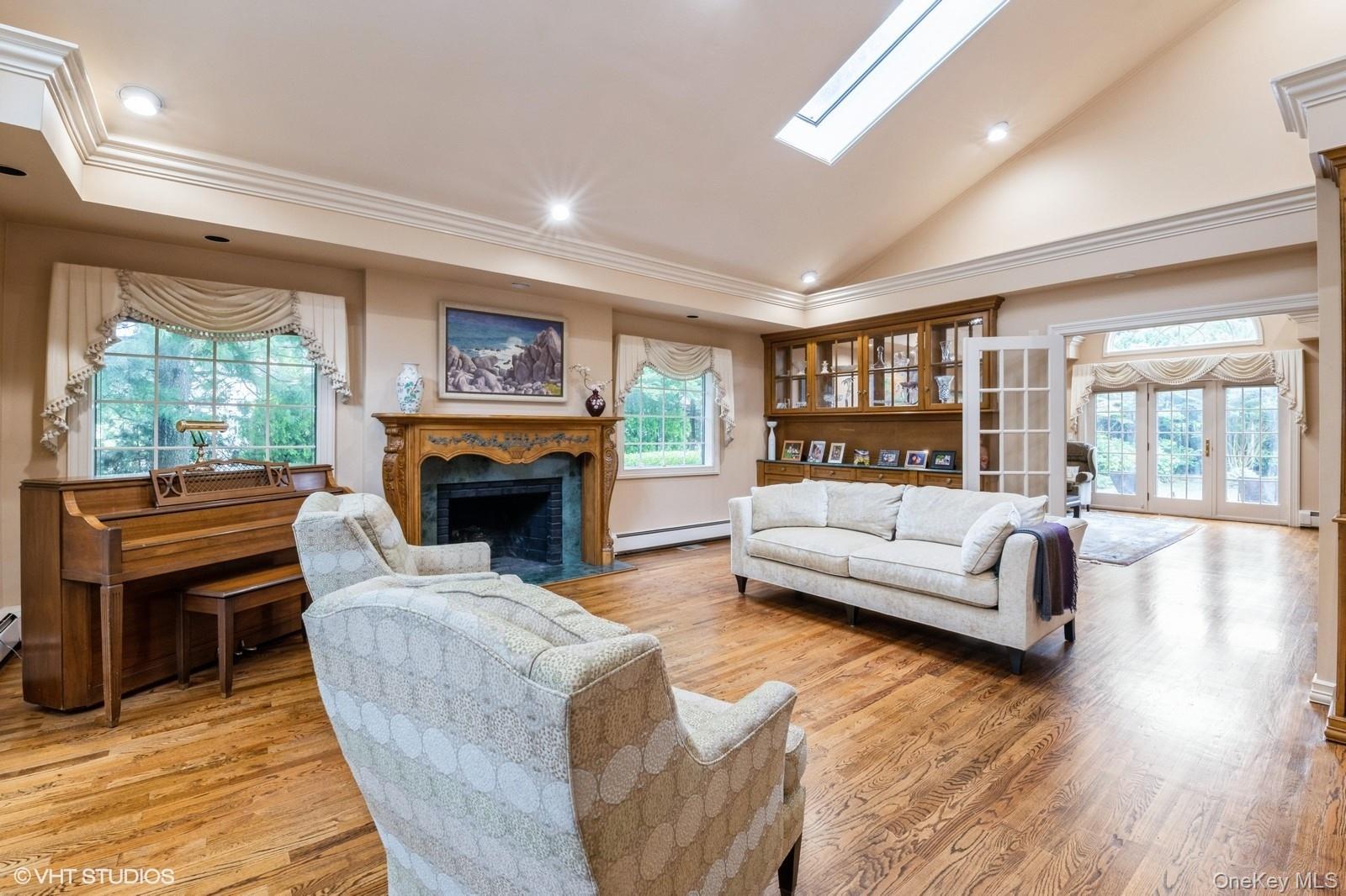 835 Barberry Lane, Woodsburgh, NY 11598