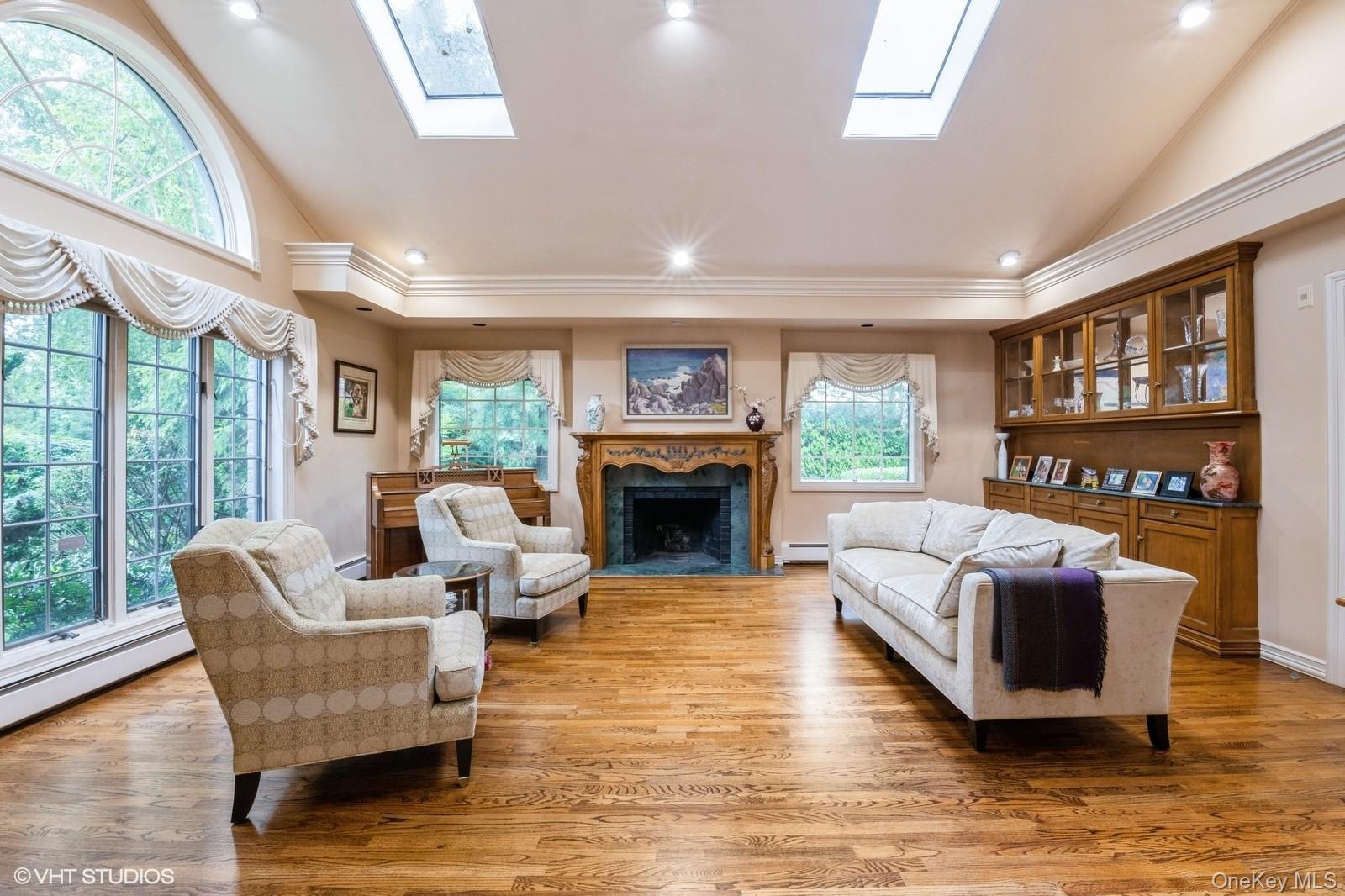 835 Barberry Lane, Woodsburgh, NY 11598