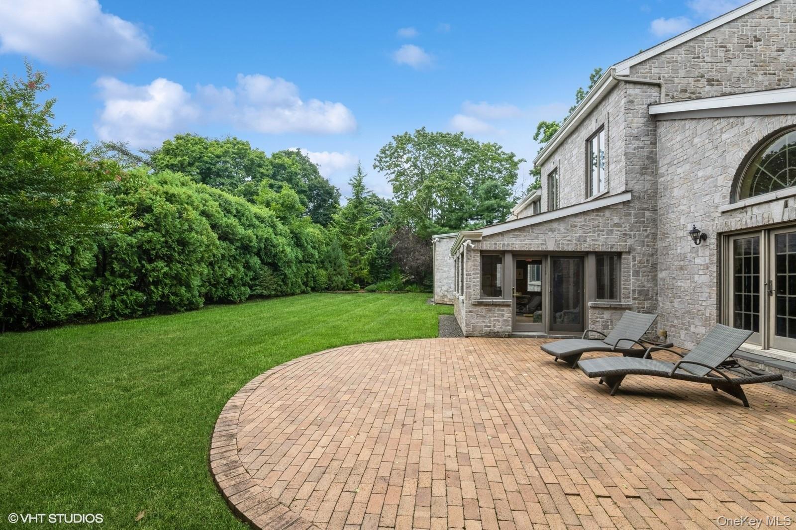 835 Barberry Lane, Woodsburgh, NY 11598