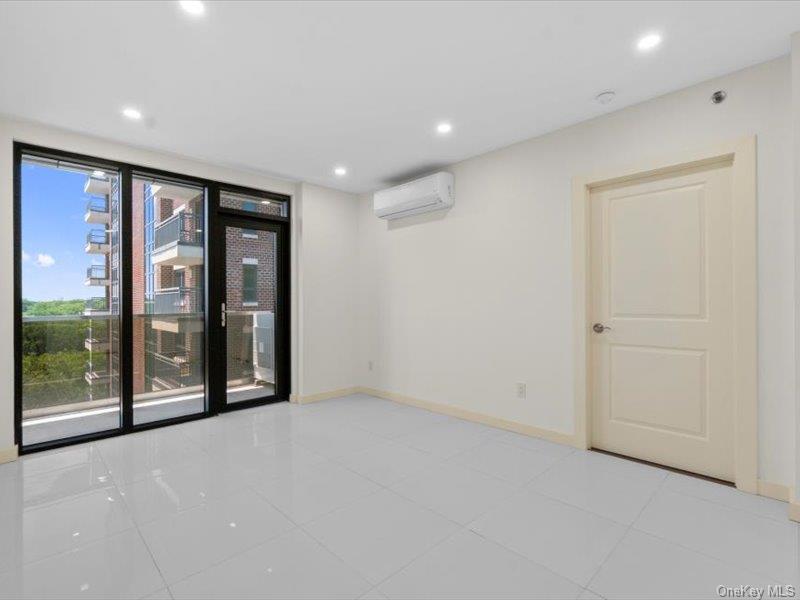 124-28 Queens Blvd. # 8A, Kew Gardens, NY 11415