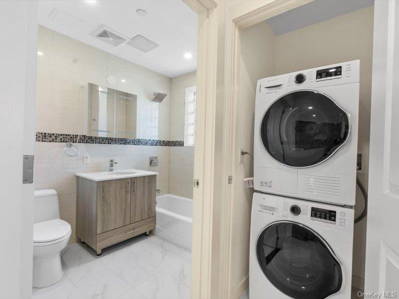 124-28 Queens Blvd. # 9D, Kew Gardens, NY 11415