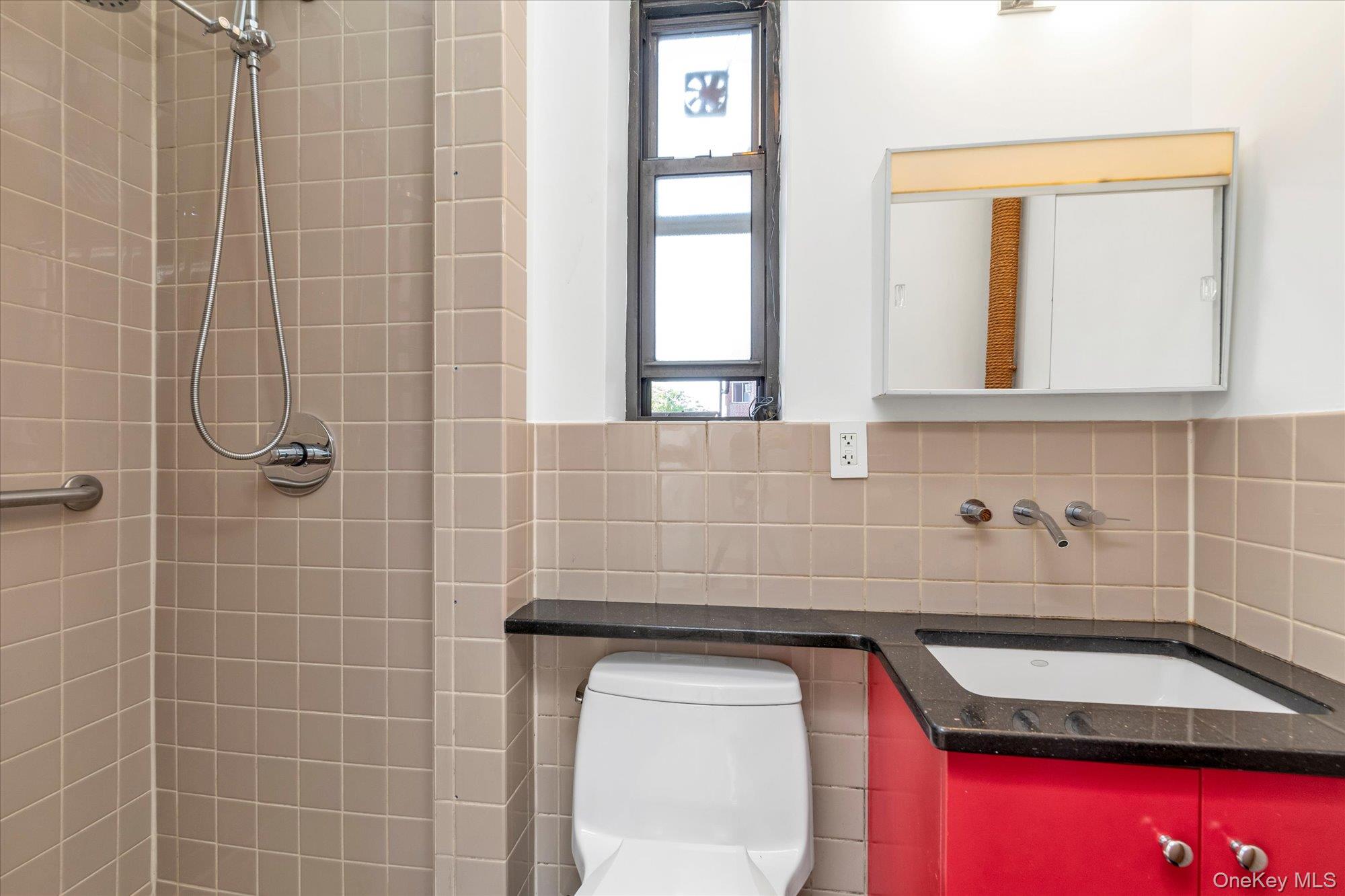 67-35 Yellowstone Boulevard # 6H, Forest Hills, NY 11375