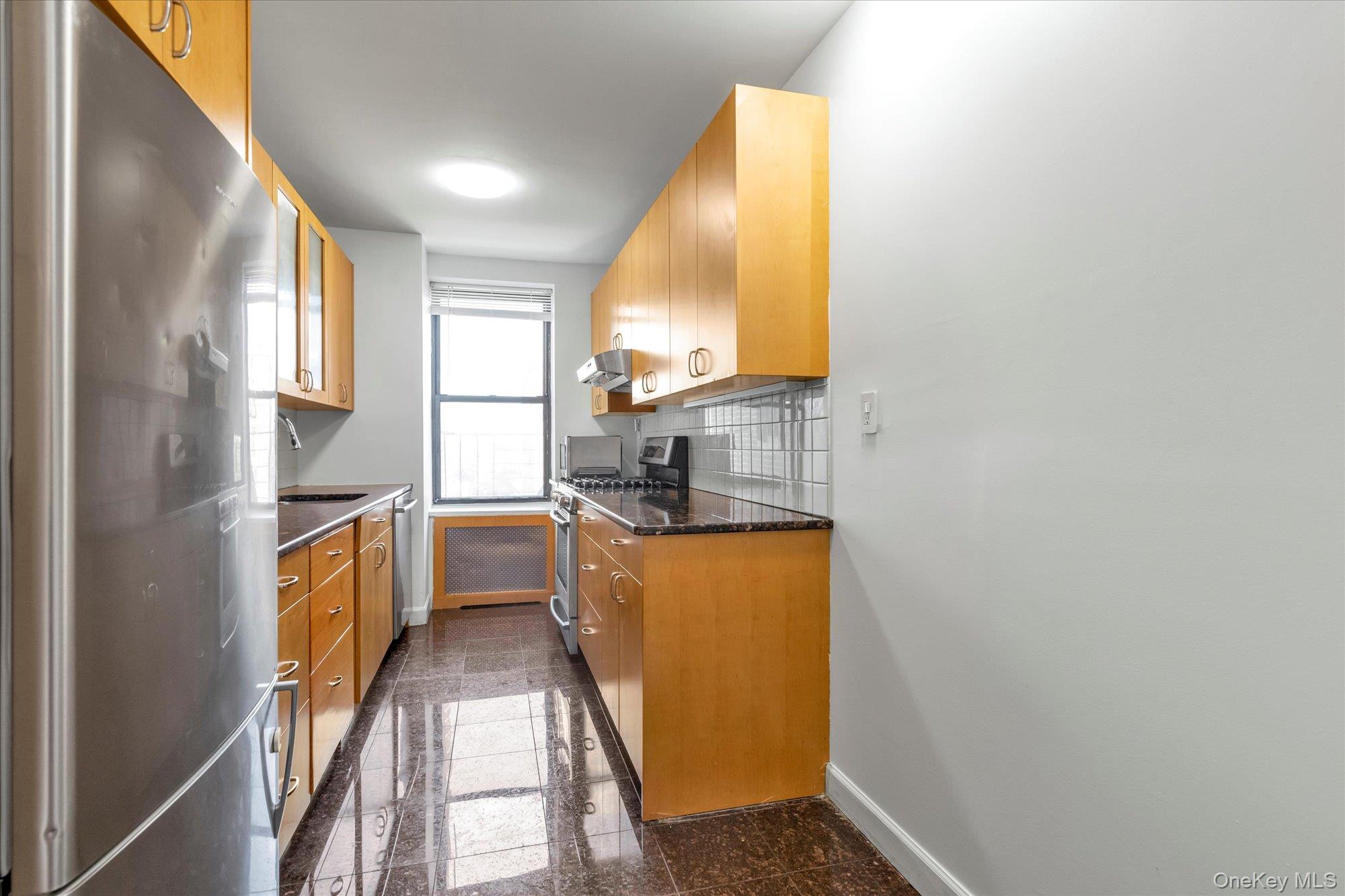 67-35 Yellowstone Boulevard # 6H, Forest Hills, NY 11375