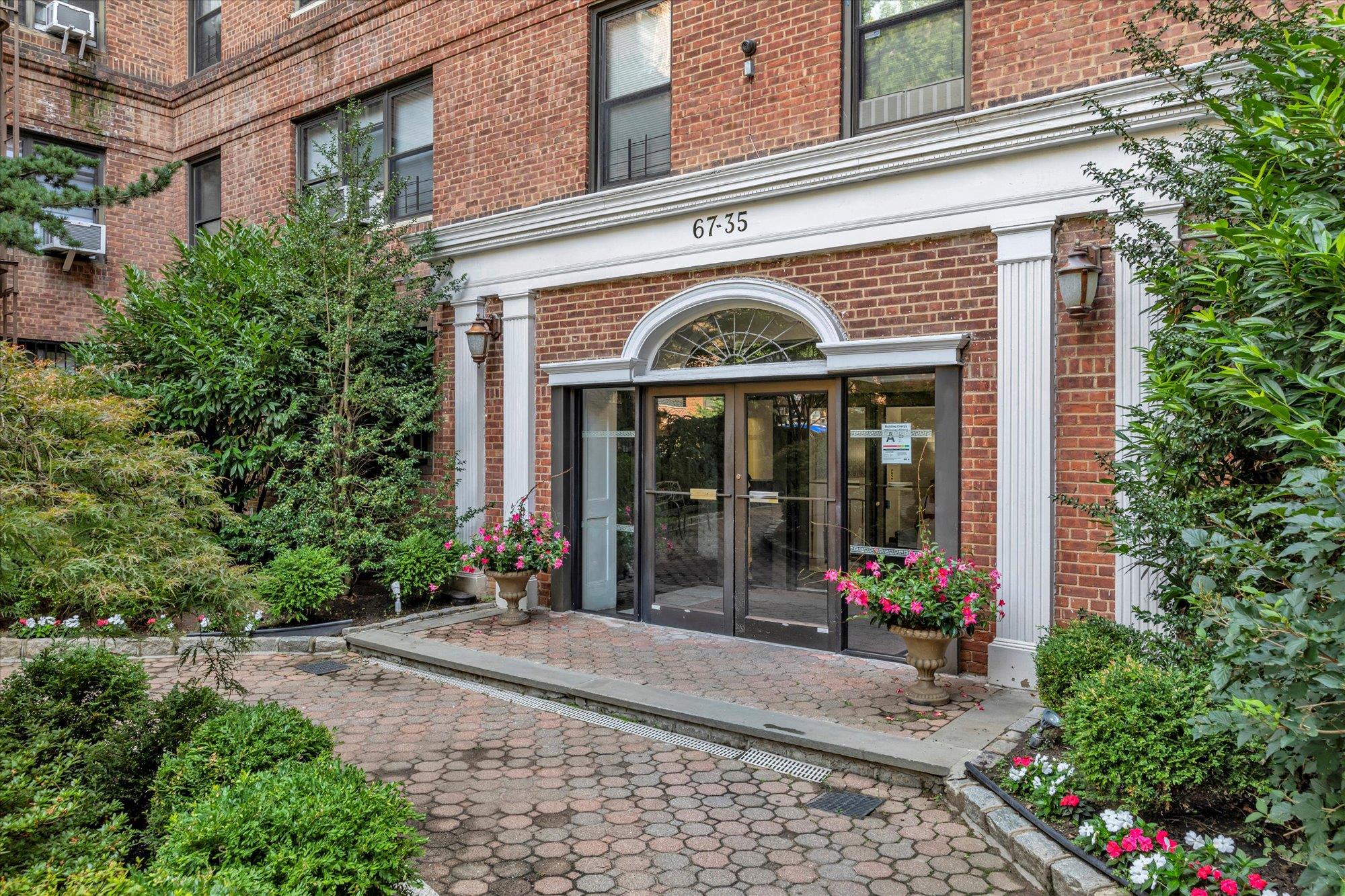 67-35 Yellowstone Boulevard # 6H, Forest Hills, NY 11375