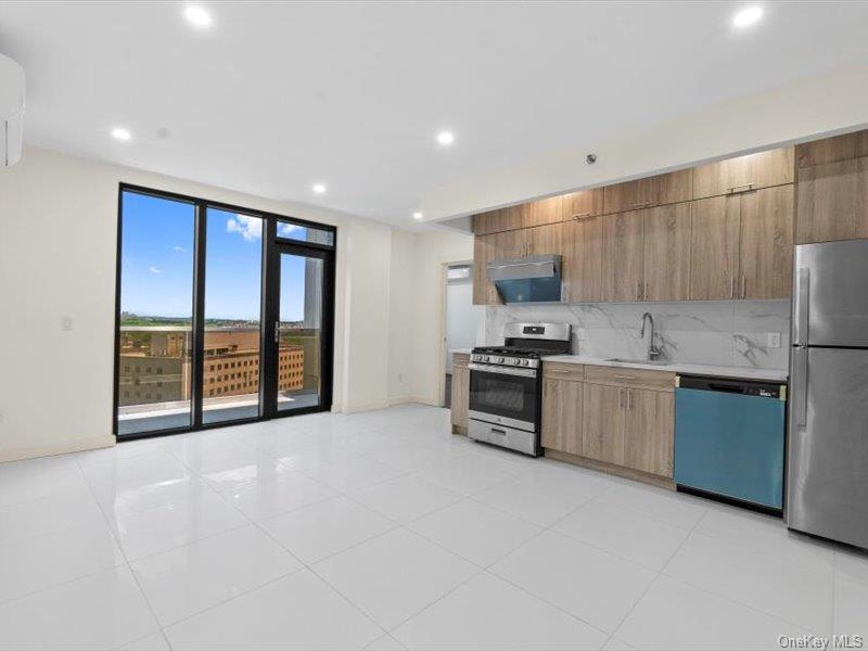 124-28 Queens Blvd. # PH-D, Kew Gardens, NY 11415