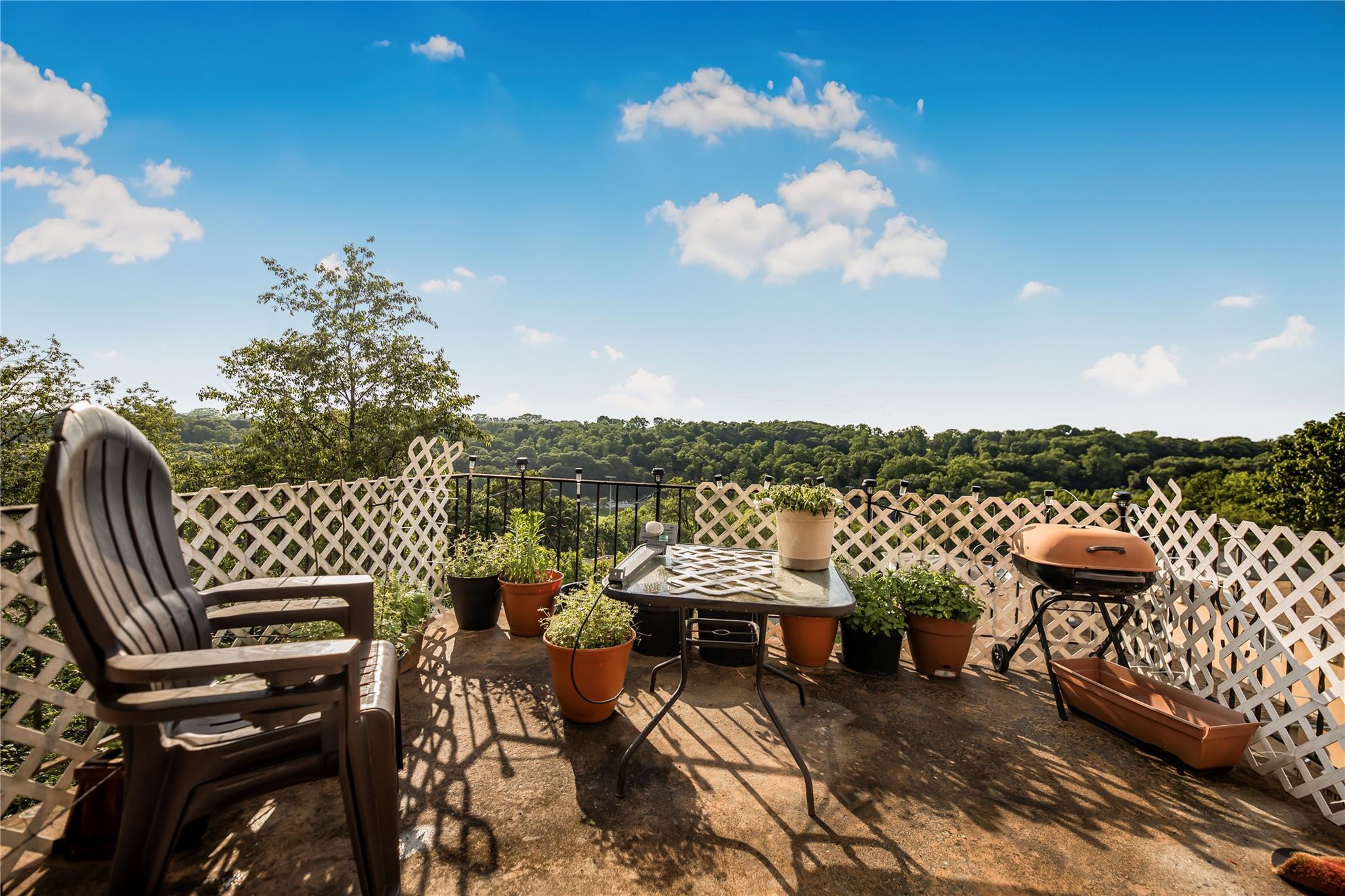 39 Dunston Avenue, Yonkers, NY 10701