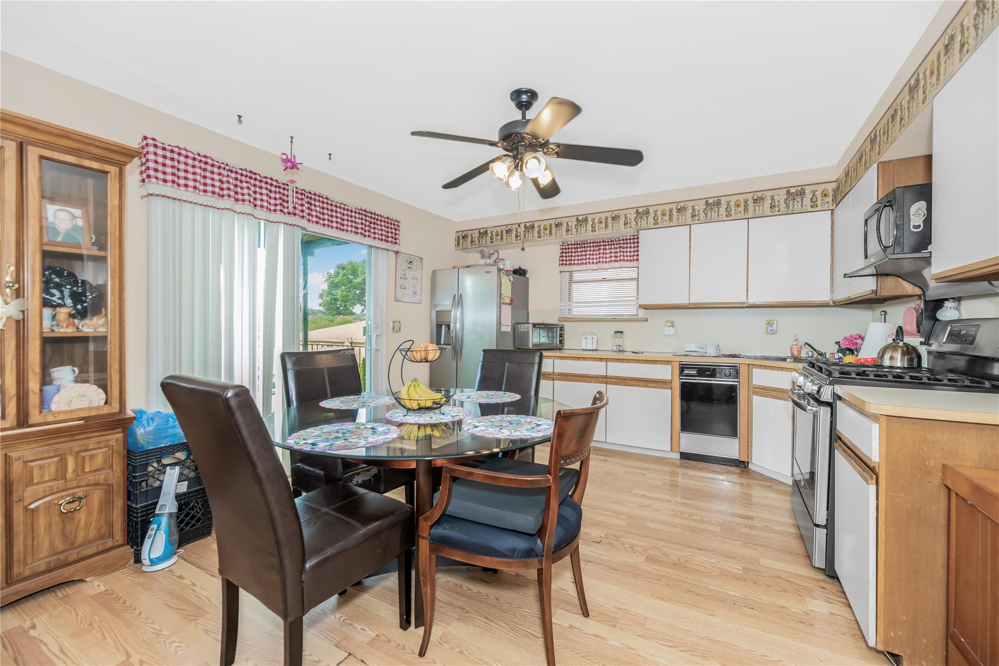 39 Dunston Avenue, Yonkers, NY 10701