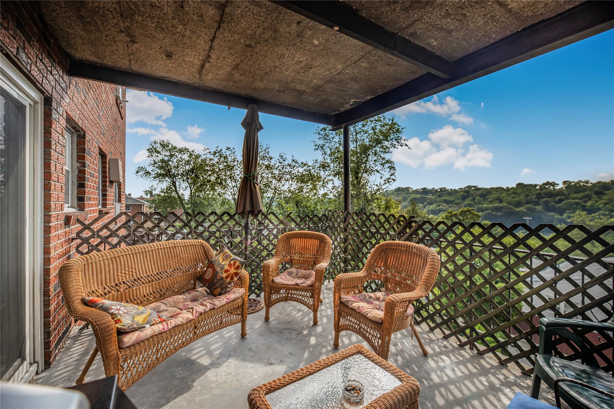 39 Dunston Avenue, Yonkers, NY 10701