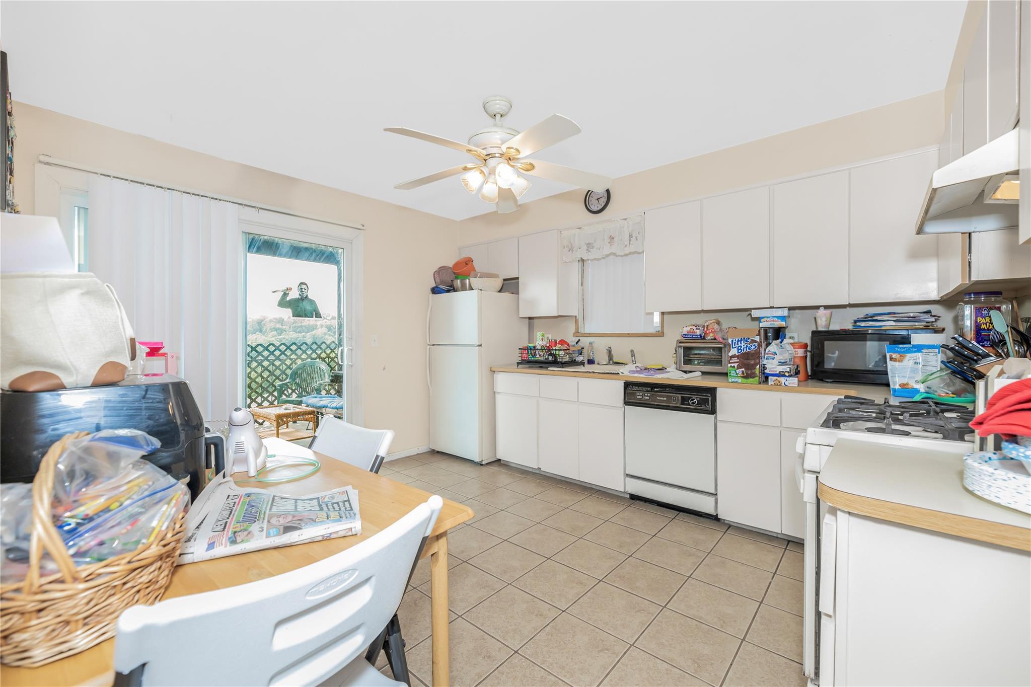 39 Dunston Avenue, Yonkers, NY 10701