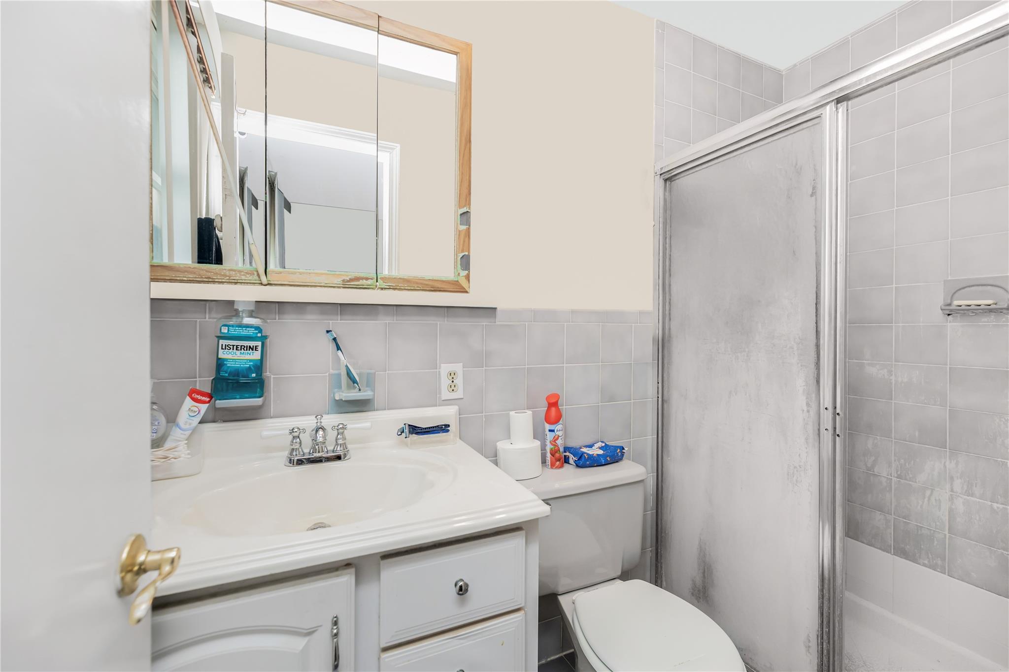 39 Dunston Avenue, Yonkers, NY 10701