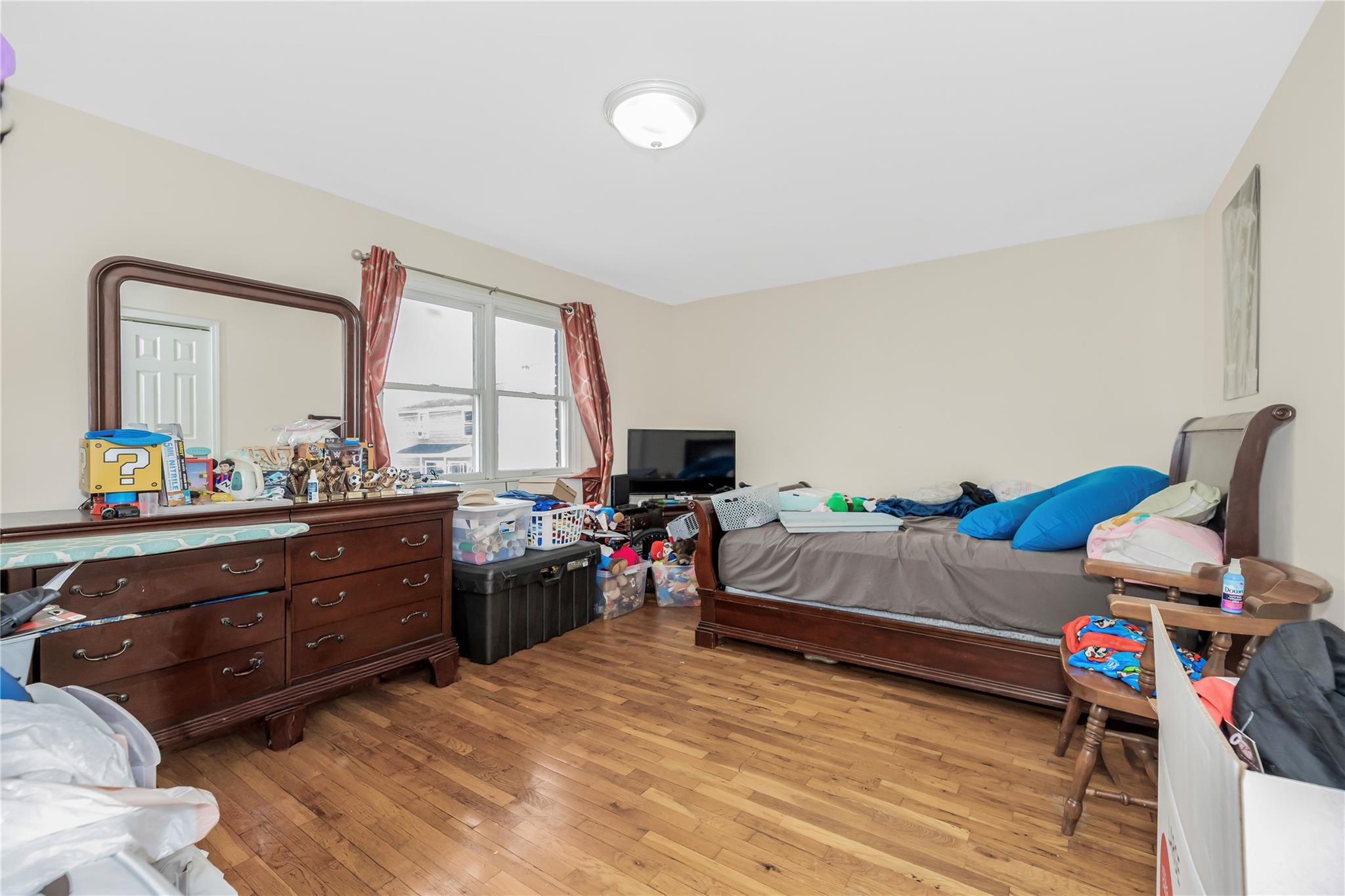 39 Dunston Avenue, Yonkers, NY 10701