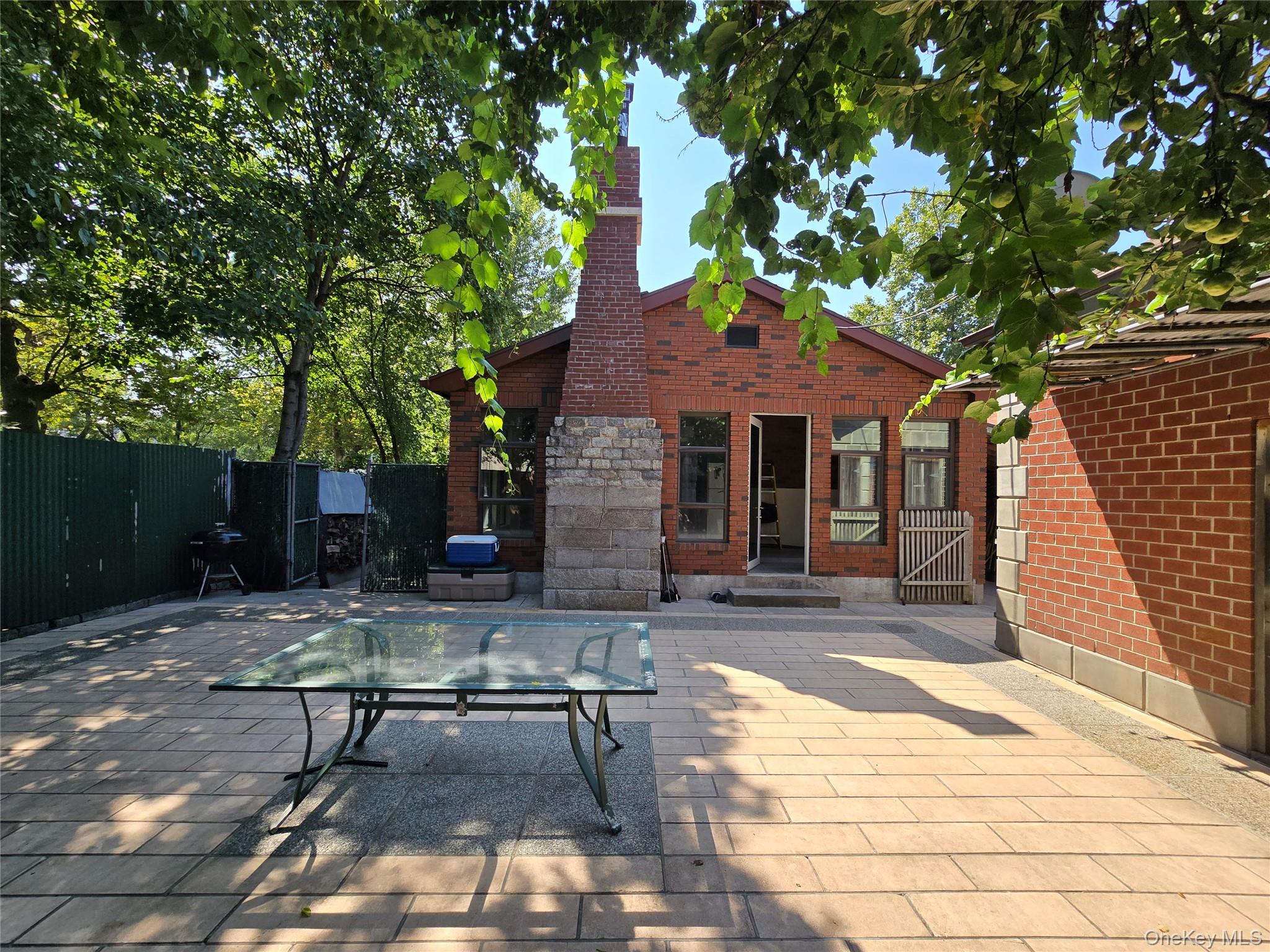 204-19 46TH RD, Bayside, NY 11361