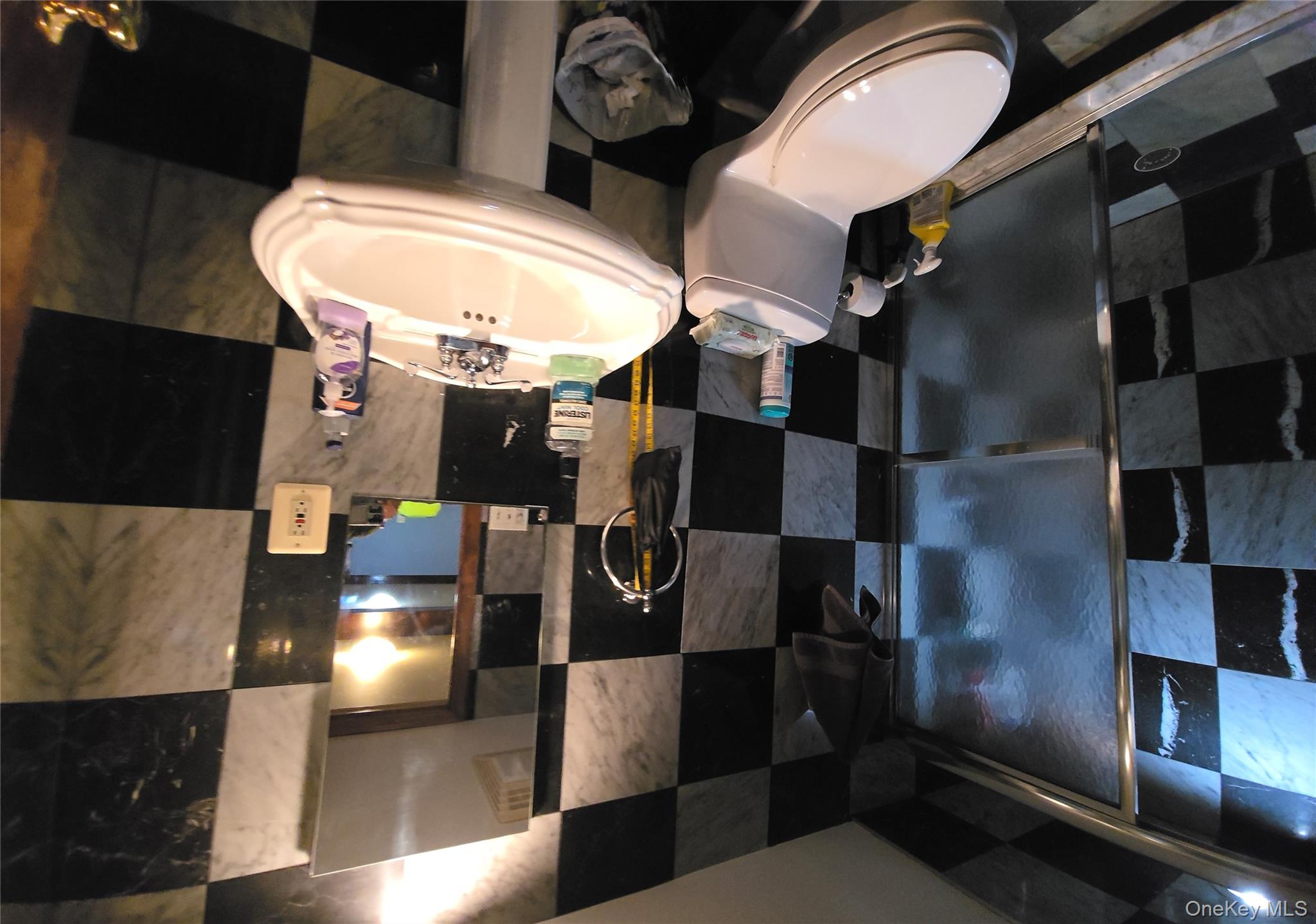 204-19 46TH RD, Bayside, NY 11361