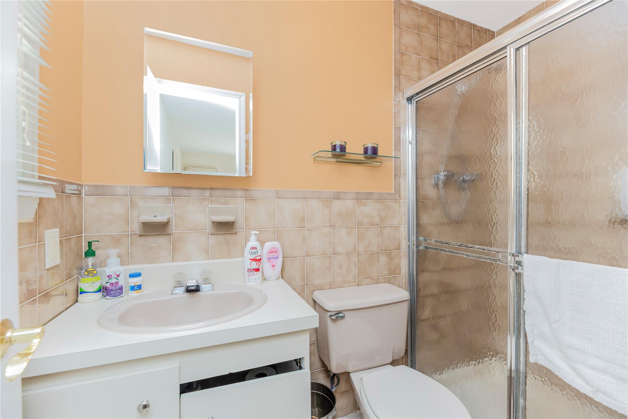 43 Dunston Avenue, Yonkers, NY 10701