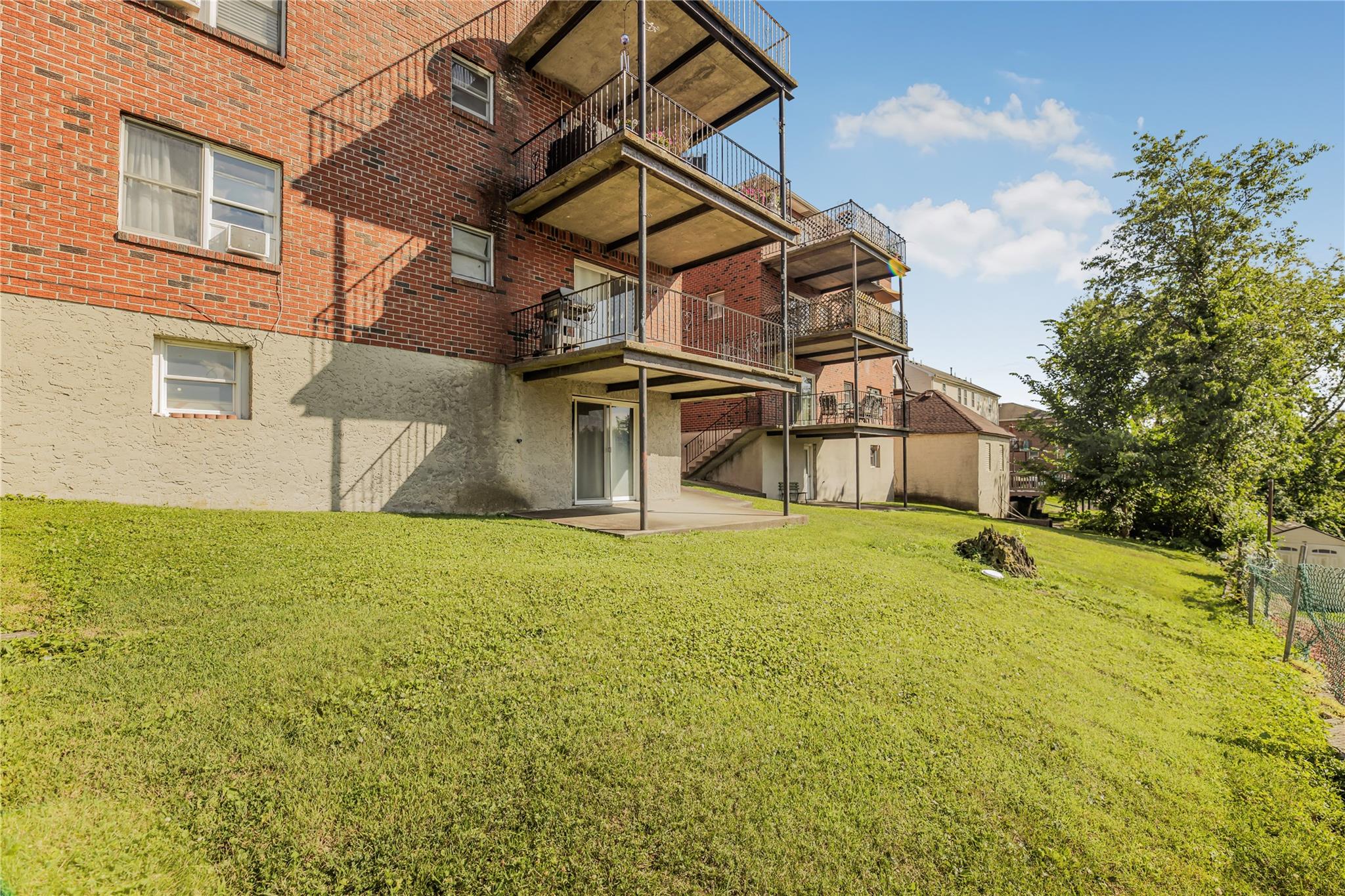 43 Dunston Avenue, Yonkers, NY 10701