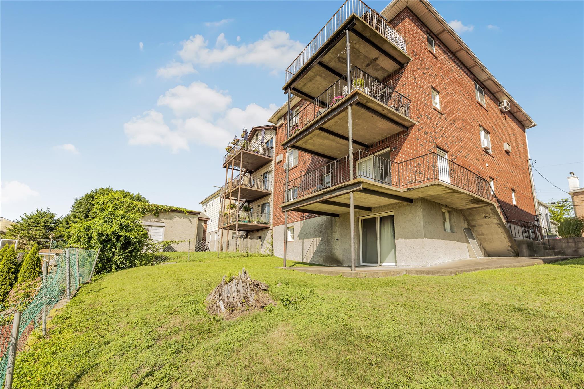 43 Dunston Avenue, Yonkers, NY 10701