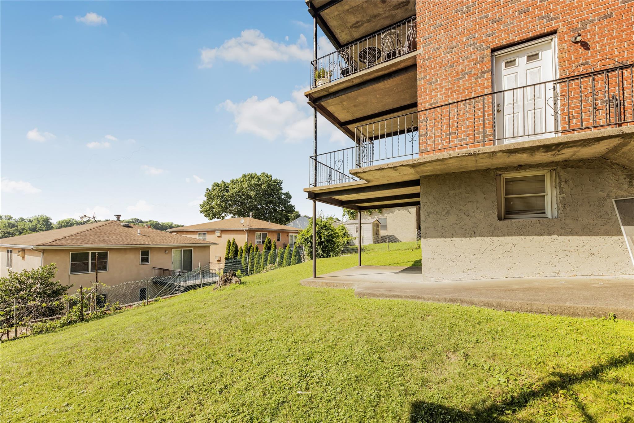 43 Dunston Avenue, Yonkers, NY 10701