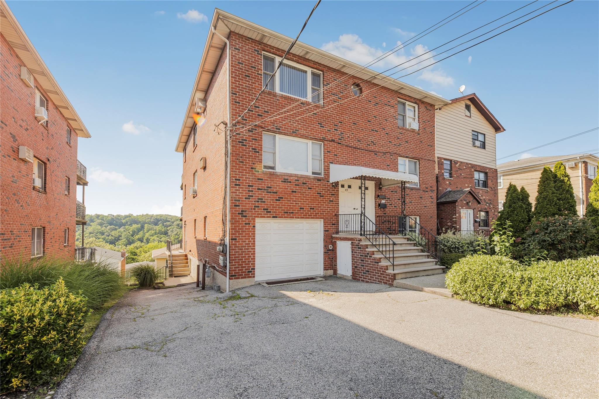 43 Dunston Avenue, Yonkers, NY 10701