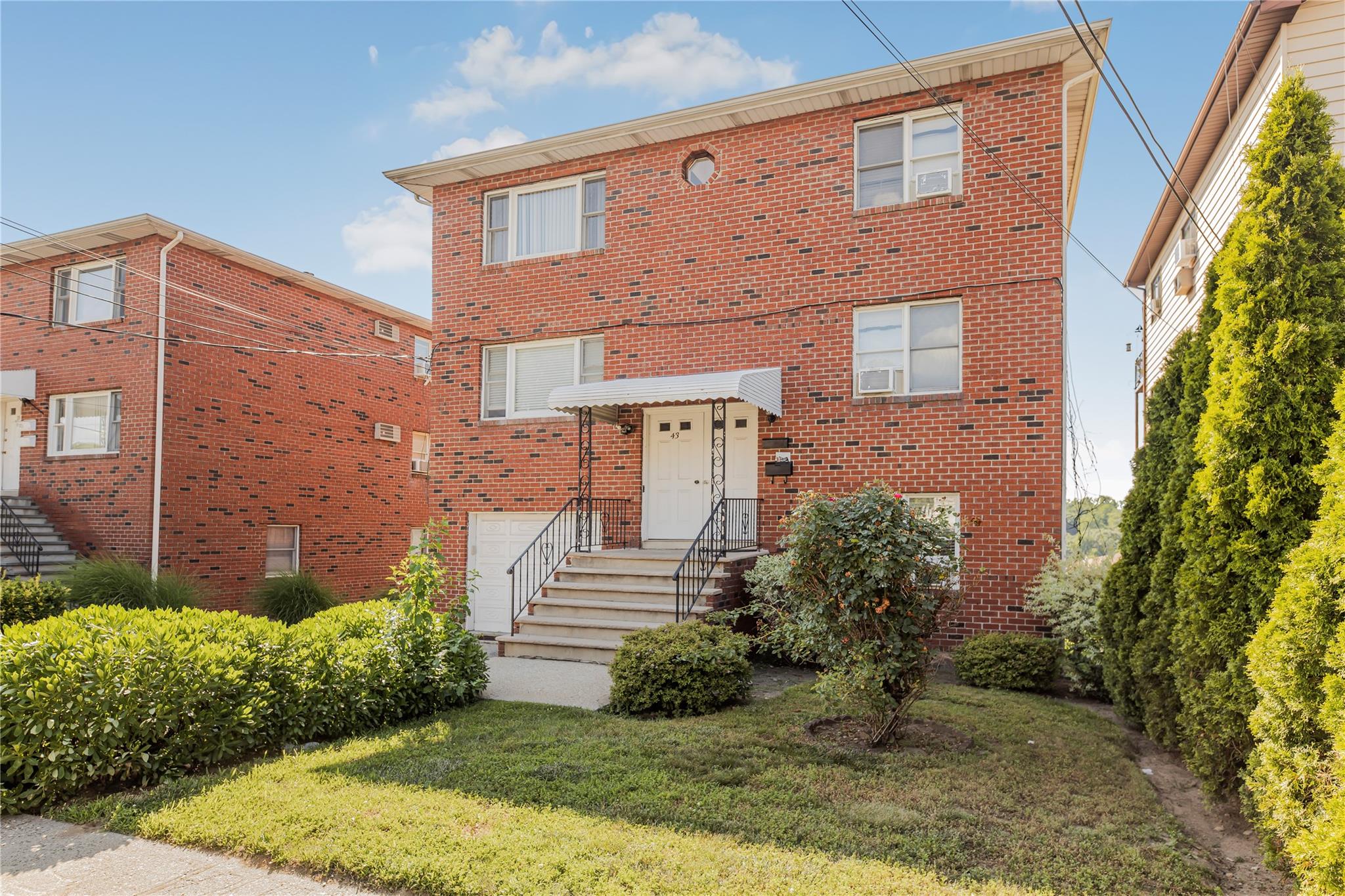 43 Dunston Avenue, Yonkers, NY 10701