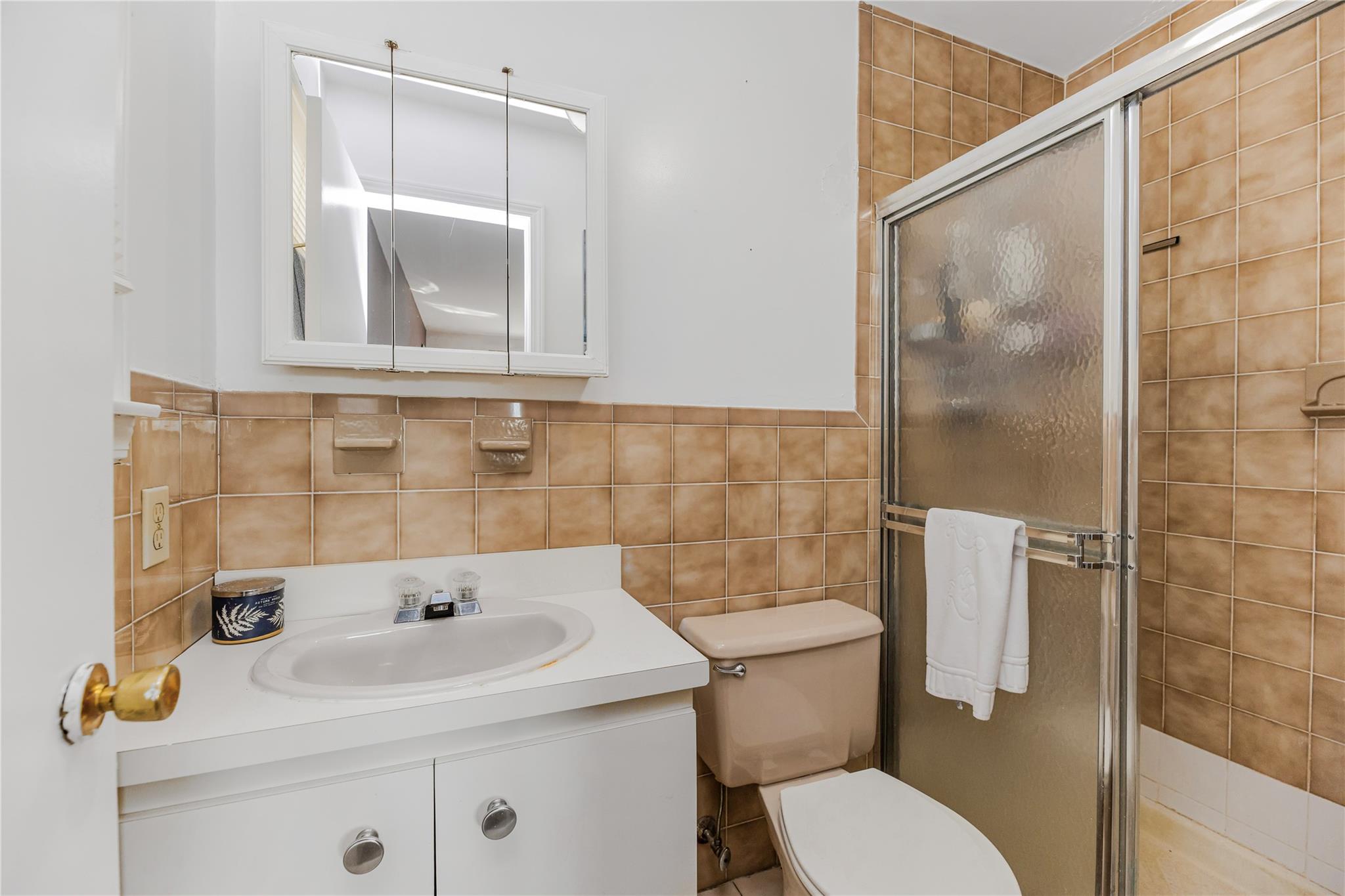 43 Dunston Avenue, Yonkers, NY 10701