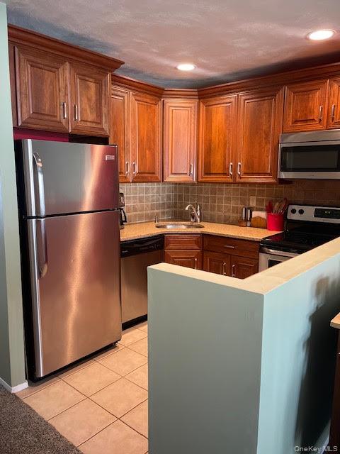 650 Newbridge Road # 33, East Meadow, NY 11554