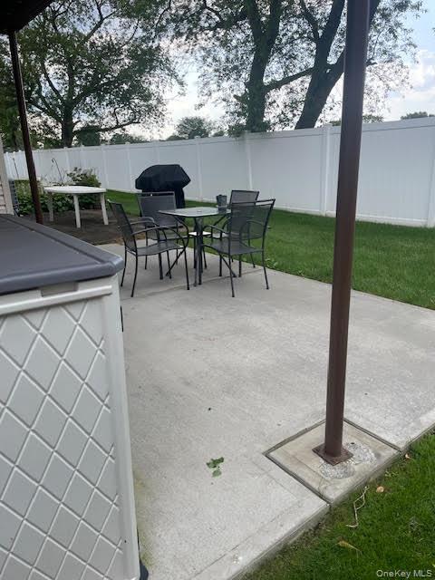 650 Newbridge Road # 33, East Meadow, NY 11554