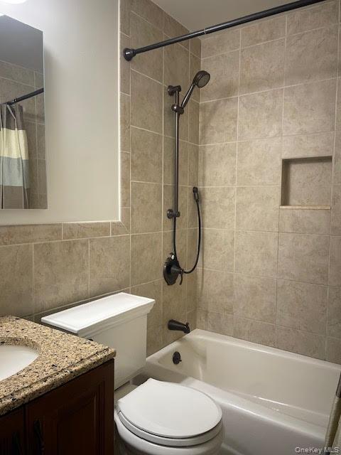 650 Newbridge Road # 33, East Meadow, NY 11554