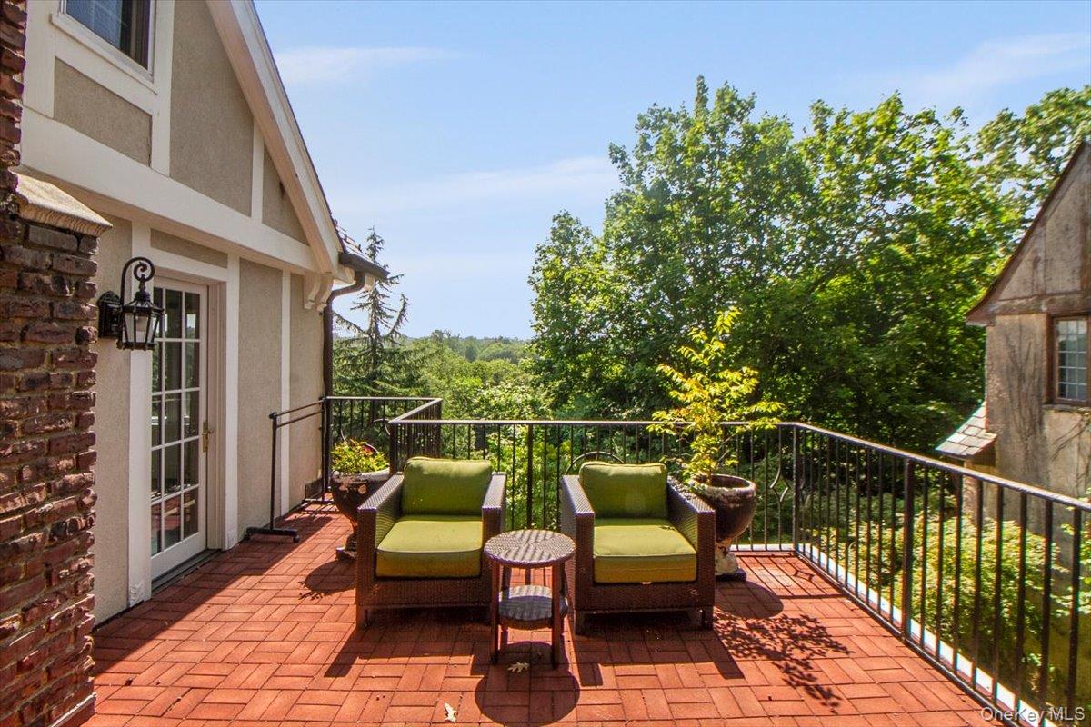 110 Edgemont Road, Scarsdale, NY 10583