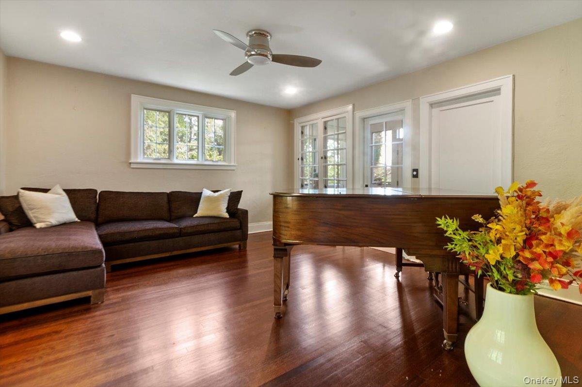 110 Edgemont Road, Scarsdale, NY 10583