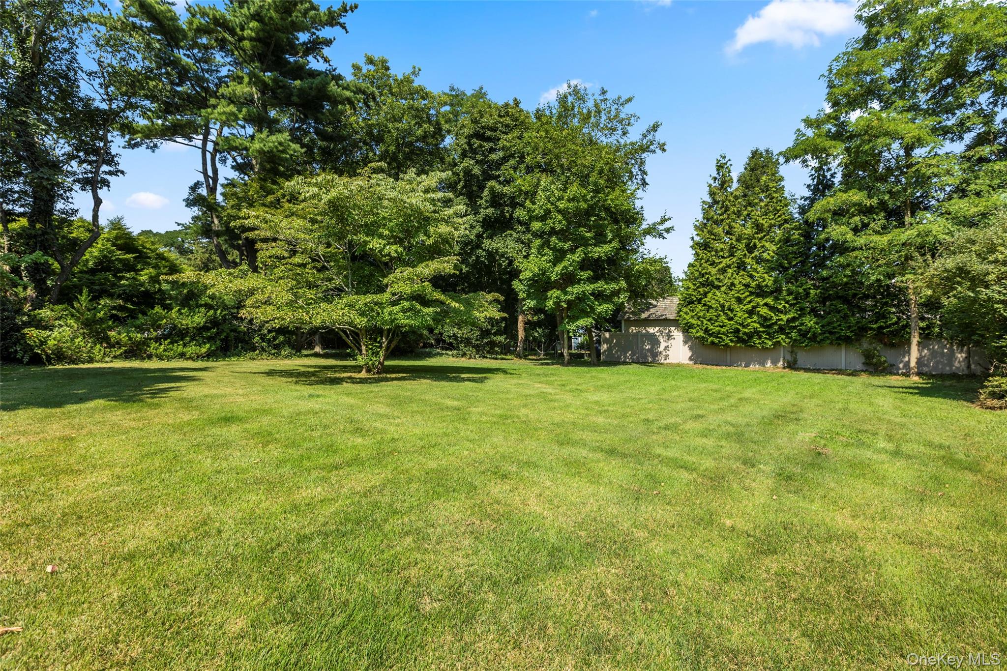 3 Bridge Road, Setauket, NY 11733