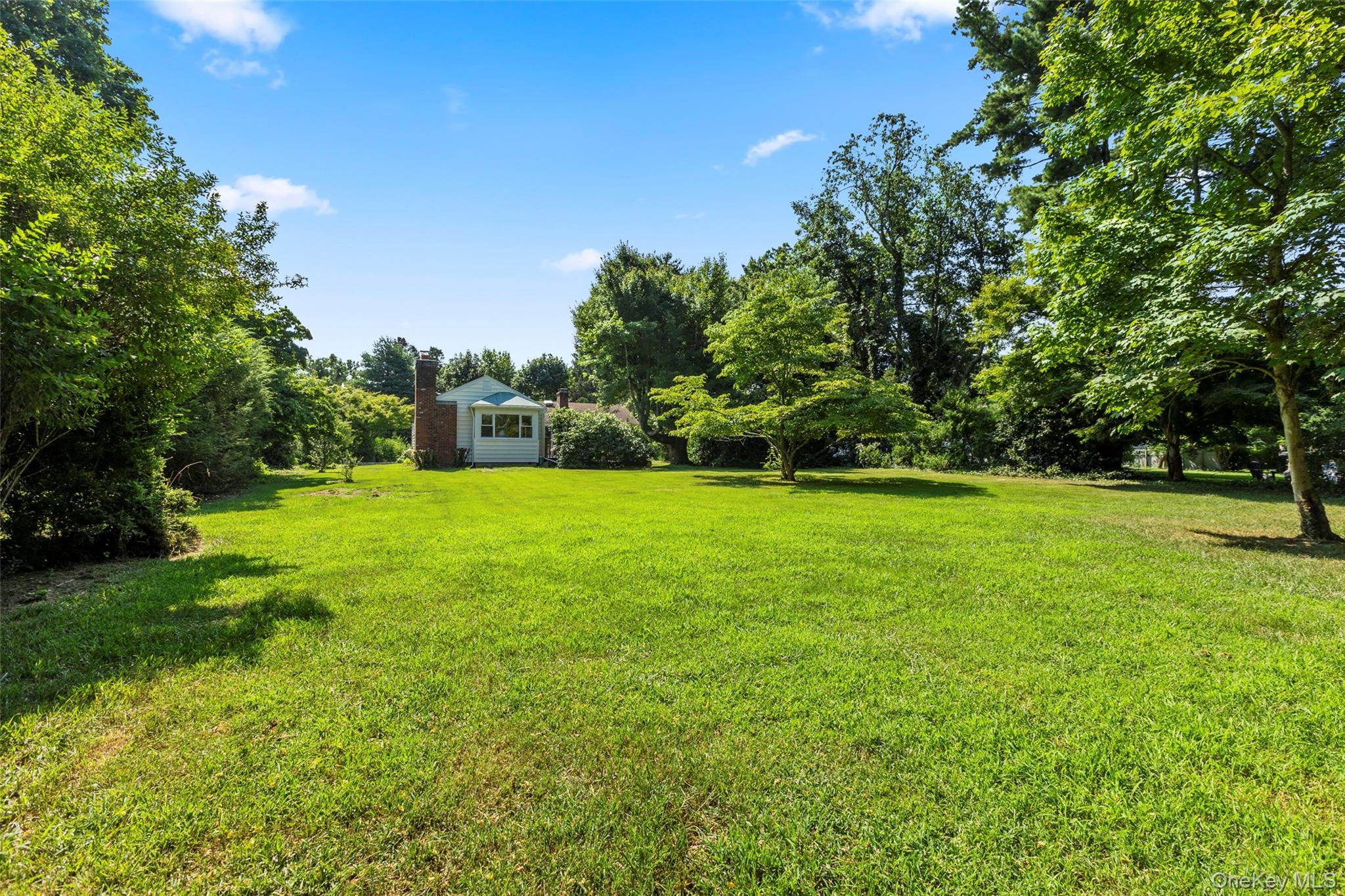 3 Bridge Road, Setauket, NY 11733