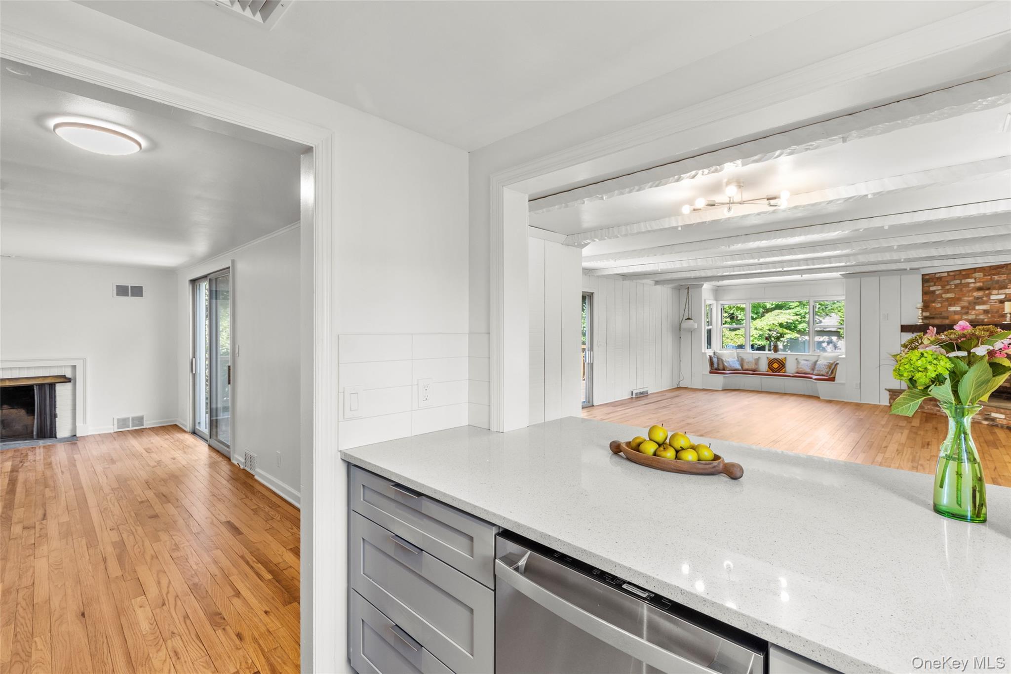 3 Bridge Road, Setauket, NY 11733