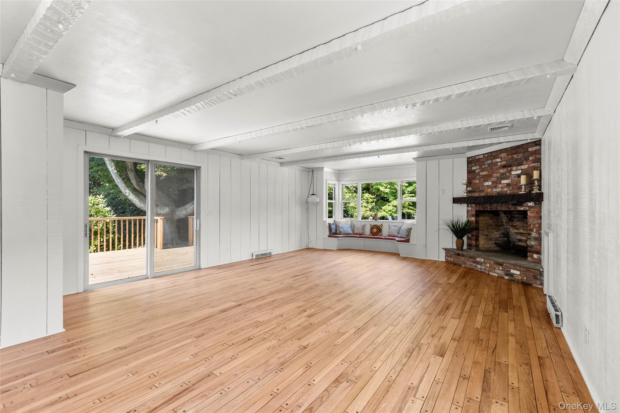 3 Bridge Road, Setauket, NY 11733