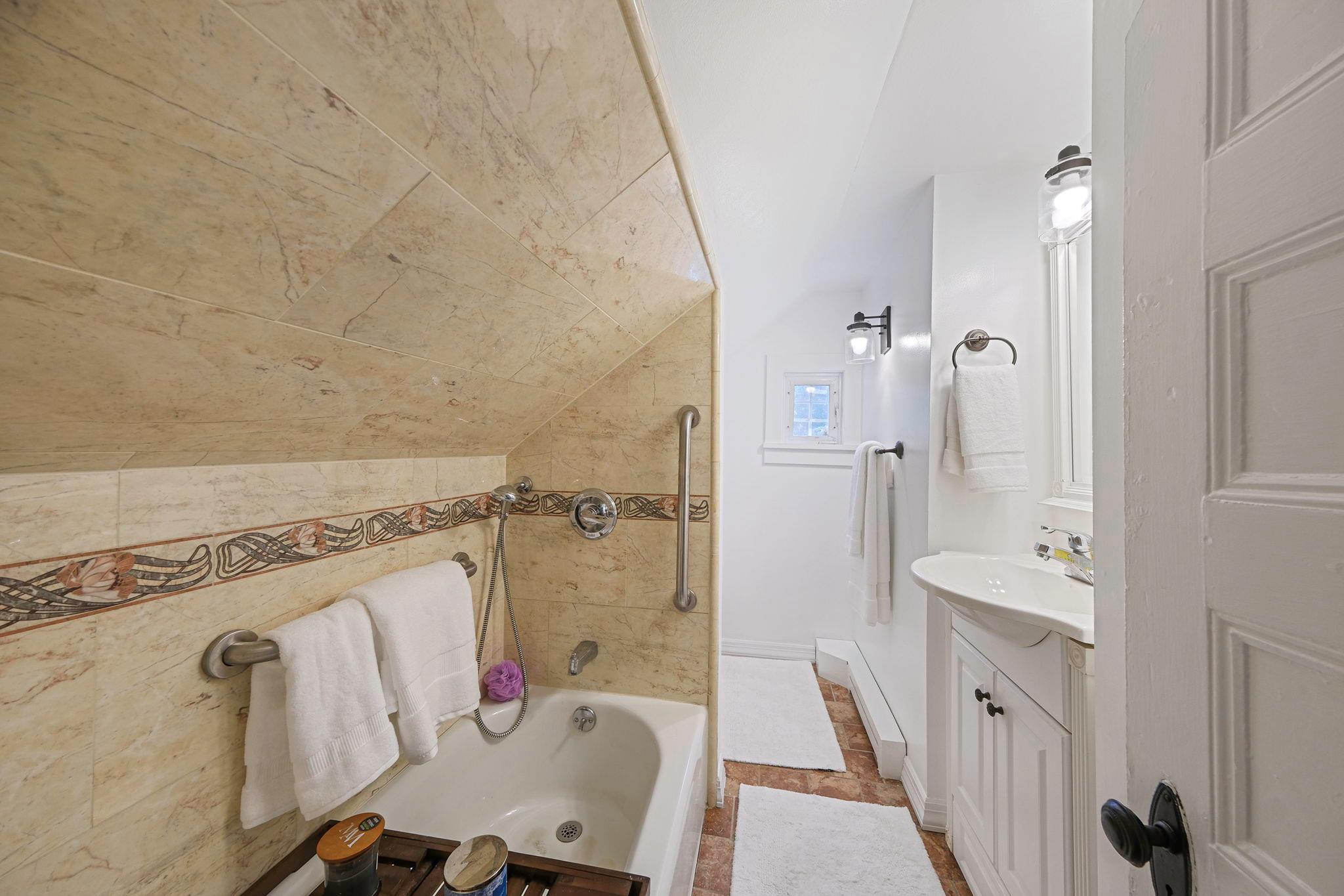 7 Atlantic Avenue, East Moriches, NY 11940