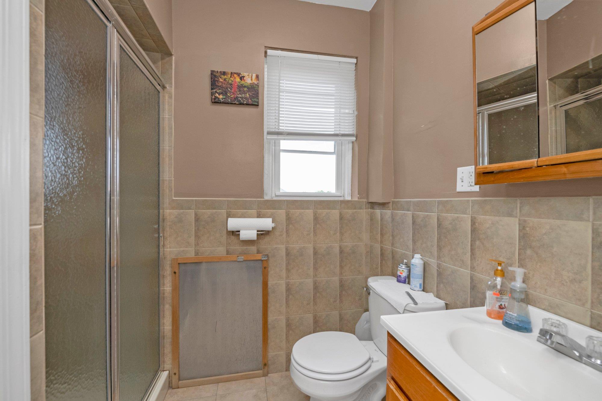 2441 Yates Avenue, Bronx, NY 10469