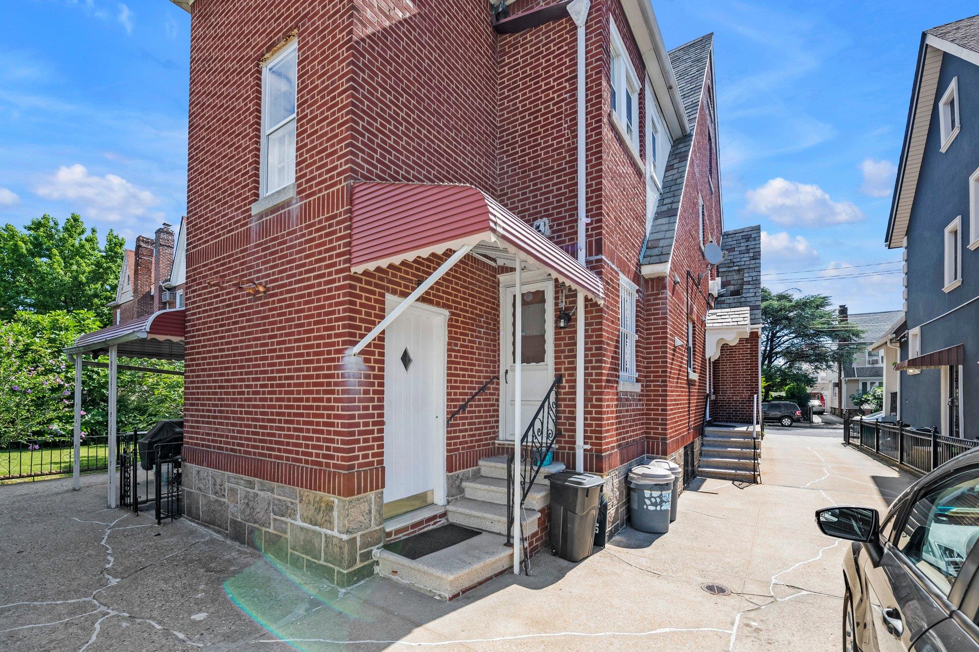 2441 Yates Avenue, Bronx, NY 10469